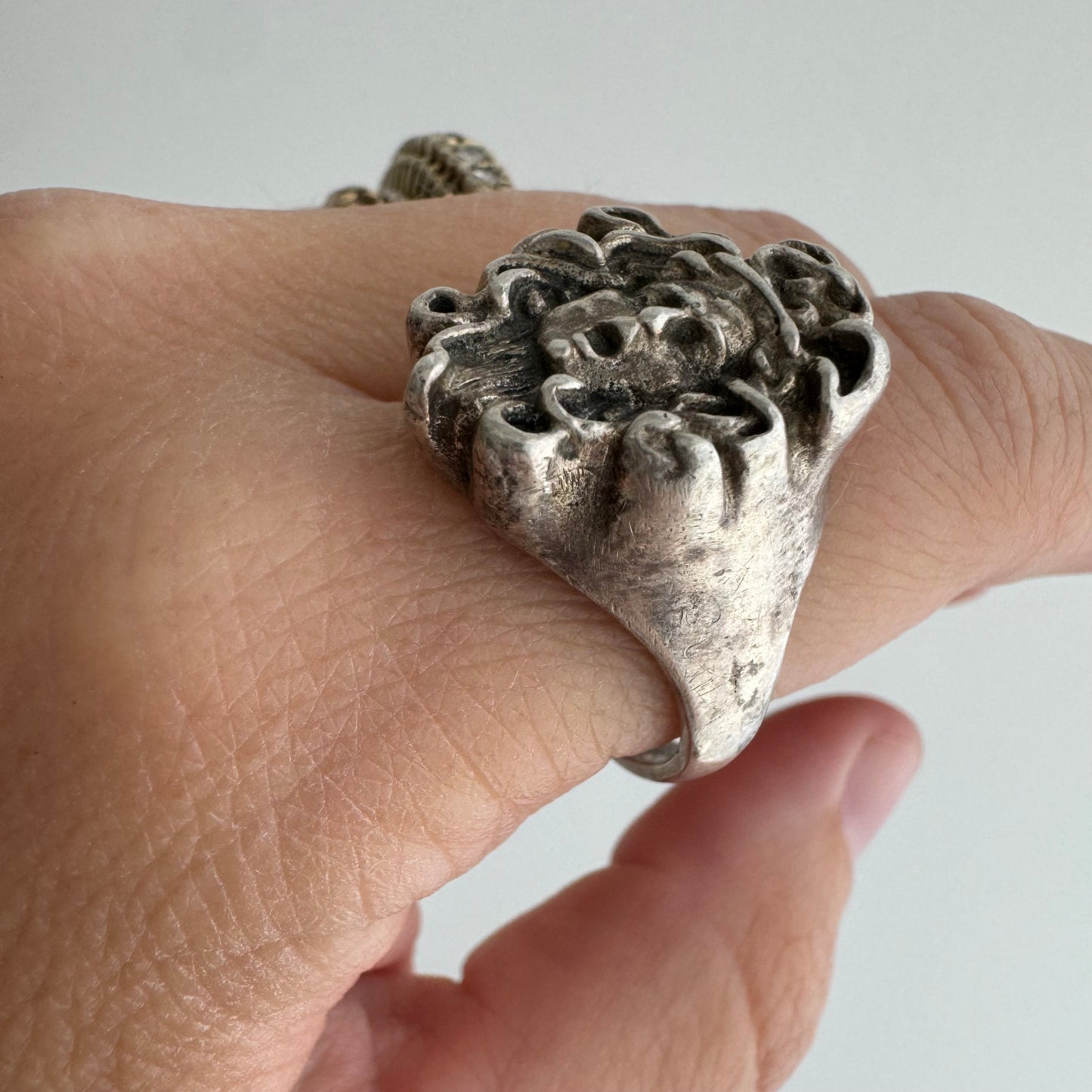 V I N T A G E // medusa / sterling silver medusa signet ring / size 9.5+