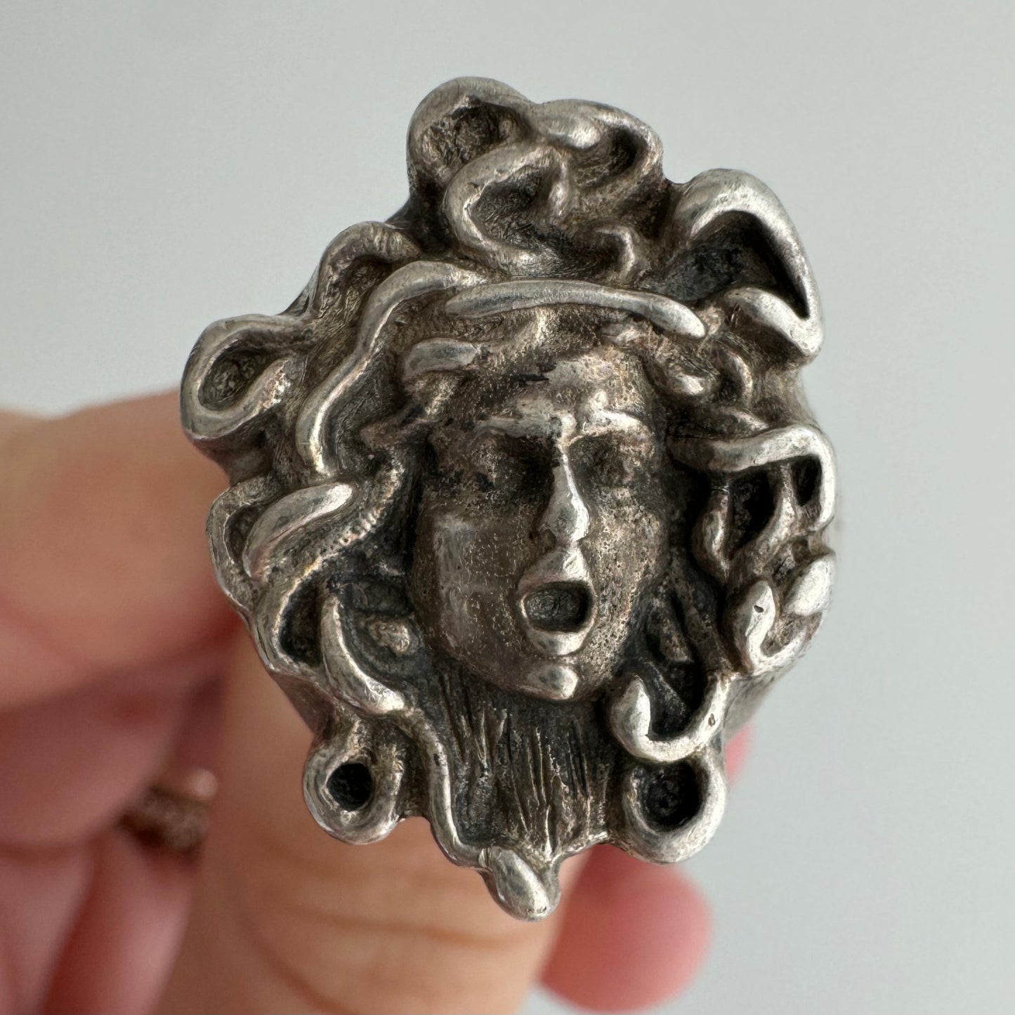 V I N T A G E // medusa / sterling silver medusa signet ring / size 9.5+