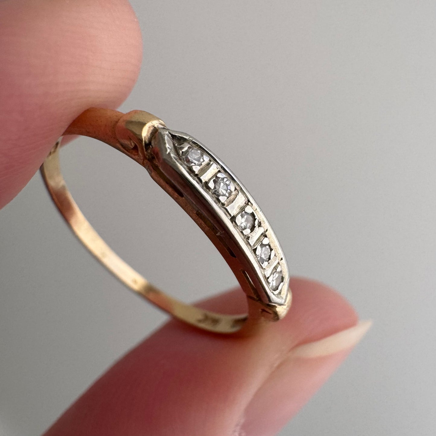 A N T I Q U E // five in a row / 14k yellow and white gold late art deco five stone boat band / size 6+