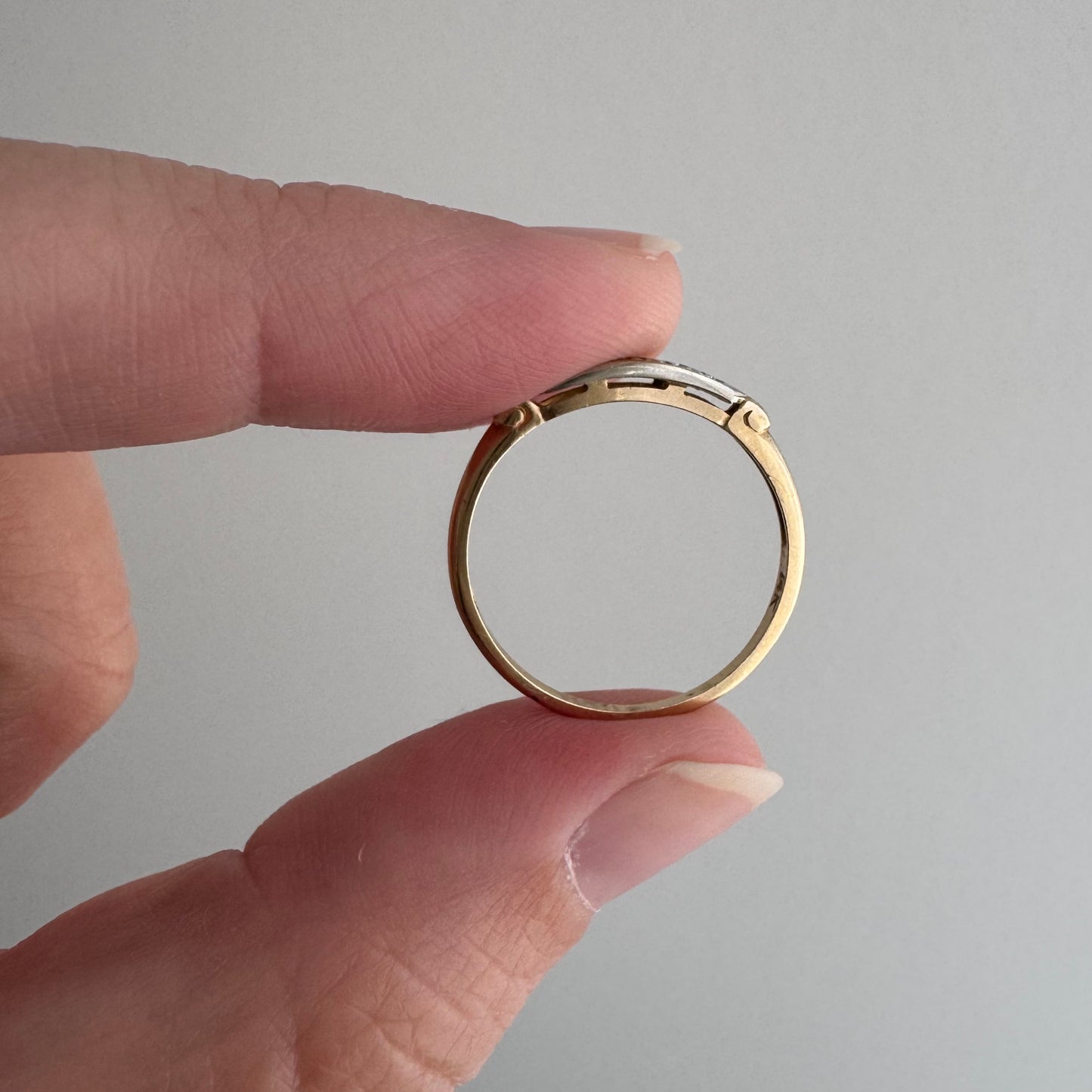 A N T I Q U E // five in a row / 14k yellow and white gold late art deco five stone boat band / size 6+