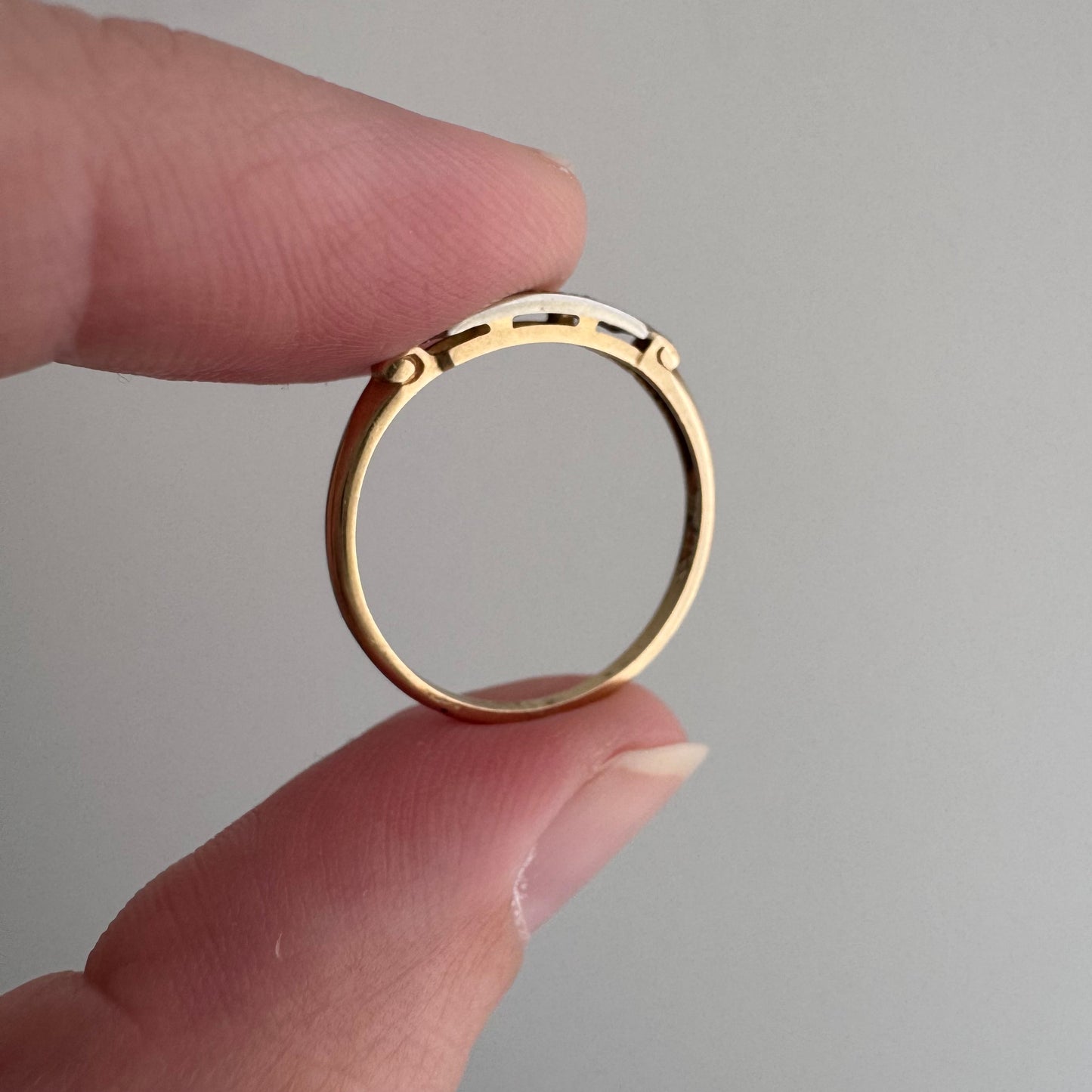 A N T I Q U E // five in a row / 14k yellow and white gold late art deco five stone boat band / size 6+