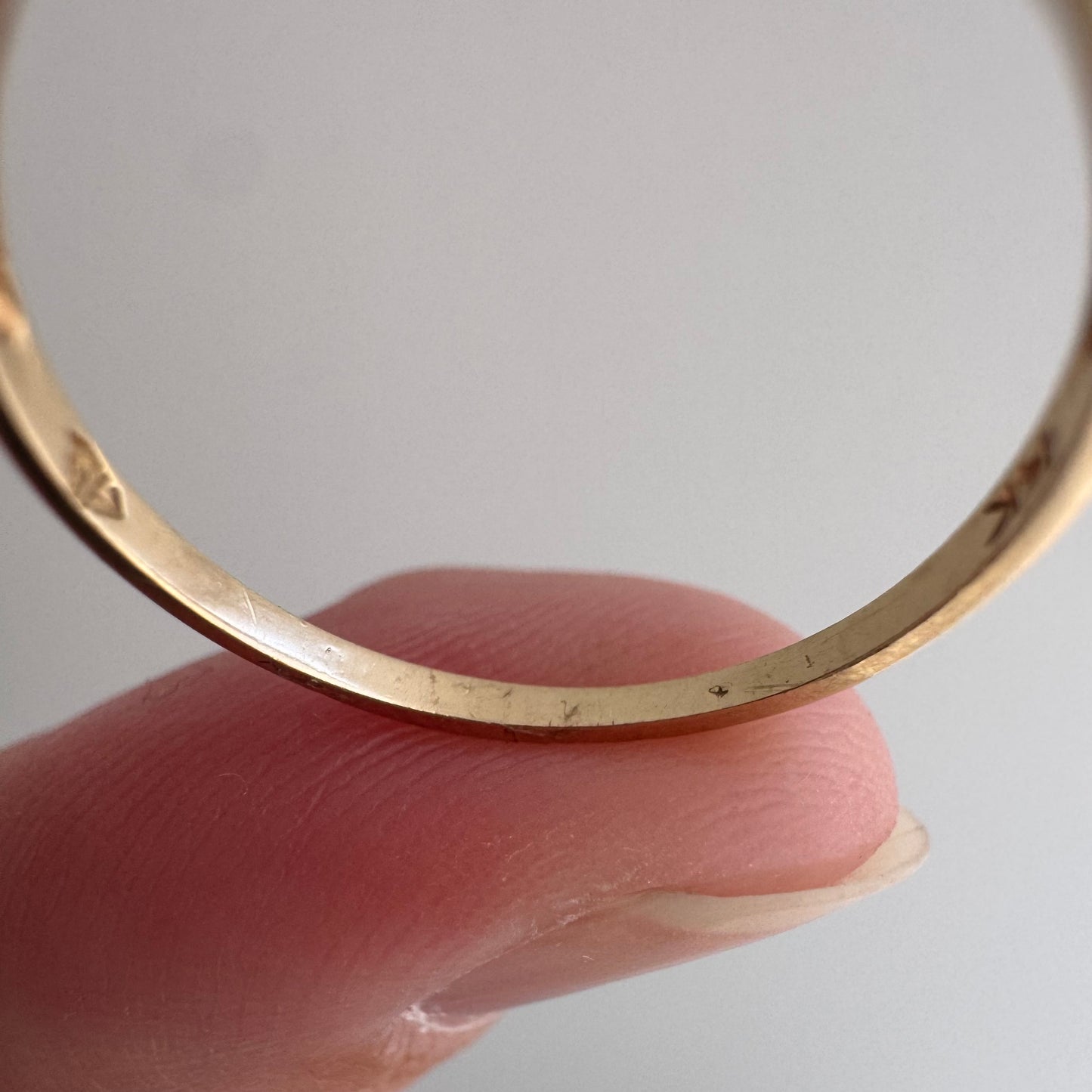 A N T I Q U E // five in a row / 14k yellow and white gold late art deco five stone boat band / size 6+