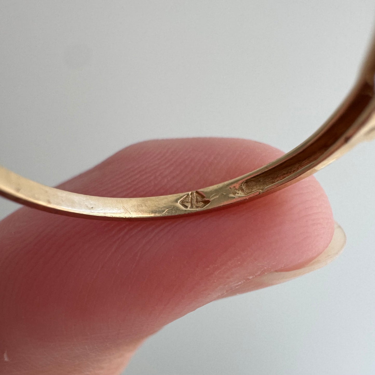 A N T I Q U E // five in a row / 14k yellow and white gold late art deco five stone boat band / size 6+