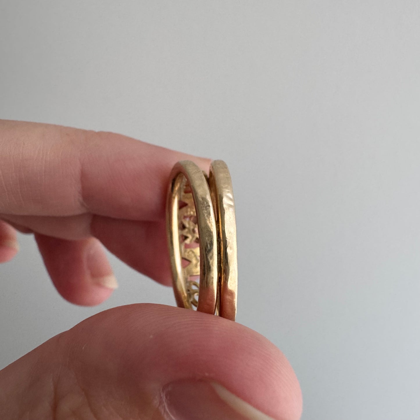 S E C O N D  S A L E // 10k bicolor MOM WOW tapered wide band / size 8