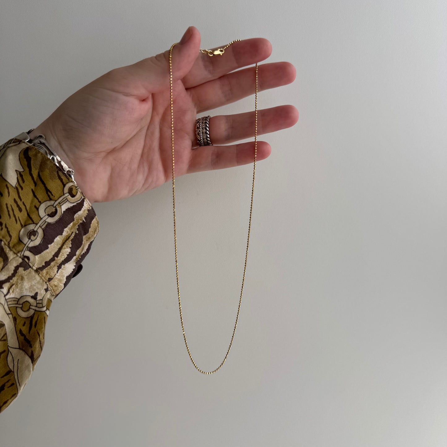 V I N T A G E // dainty beads / 14k yellow gold diamond cut ball bead necklace / 18", 2.6g