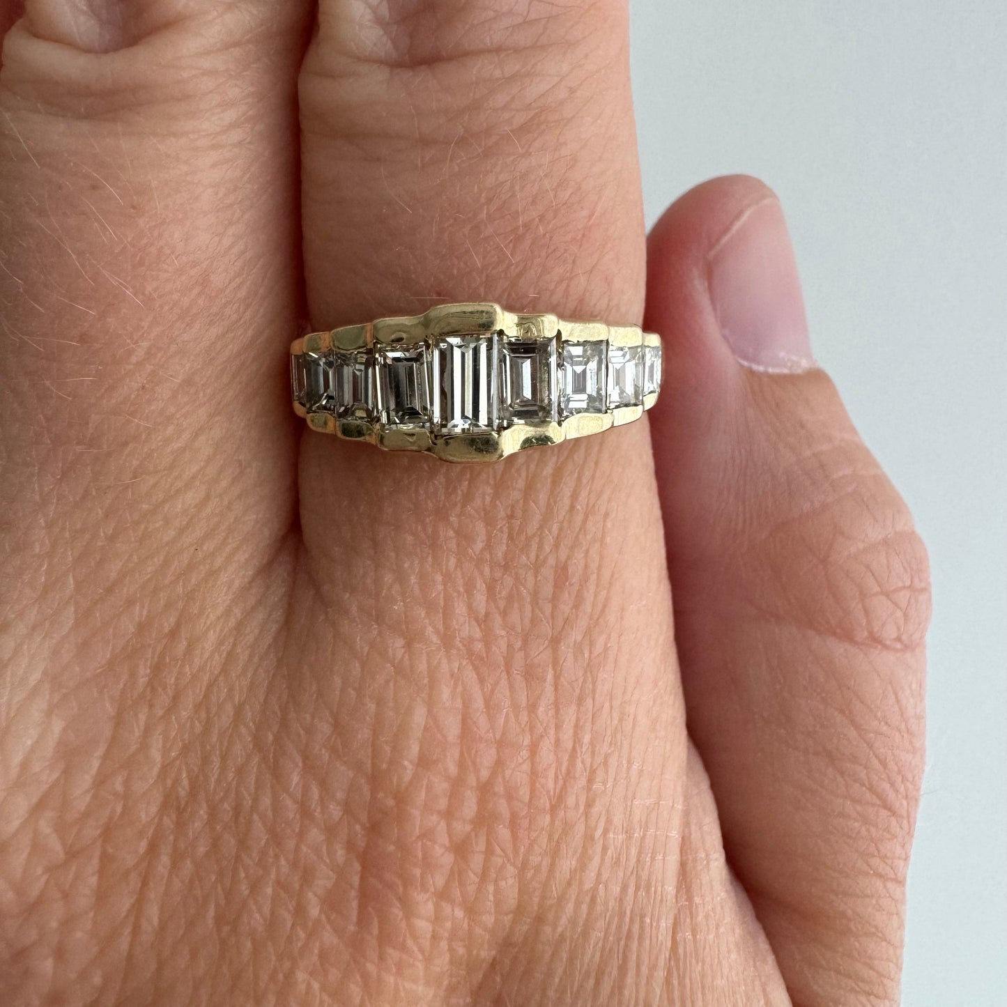 V I N T A G E // sparkle stairs / 14k and baguette diamond cluster stacker / size 6.75