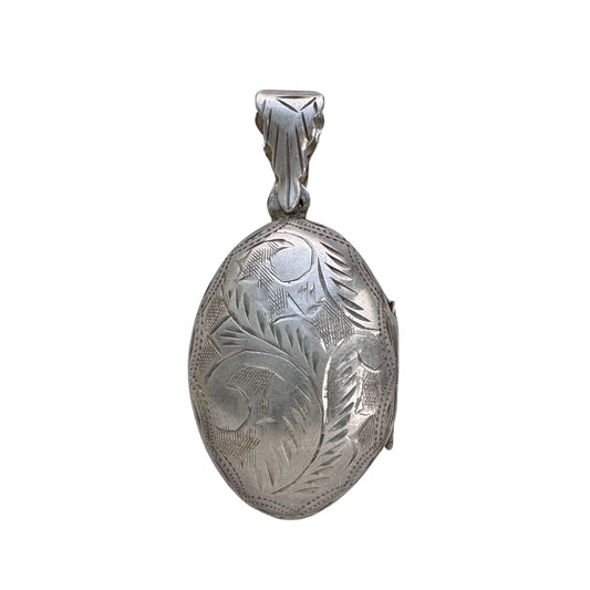V I N T A G E // swirly memories / sterling silver oval domed locket / a pendant