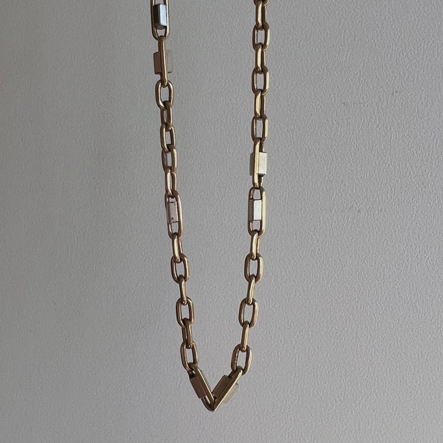 V I N T A G E // fancy biker / 9k 375 yellow and white gold biker station chain / 20.5", 13g