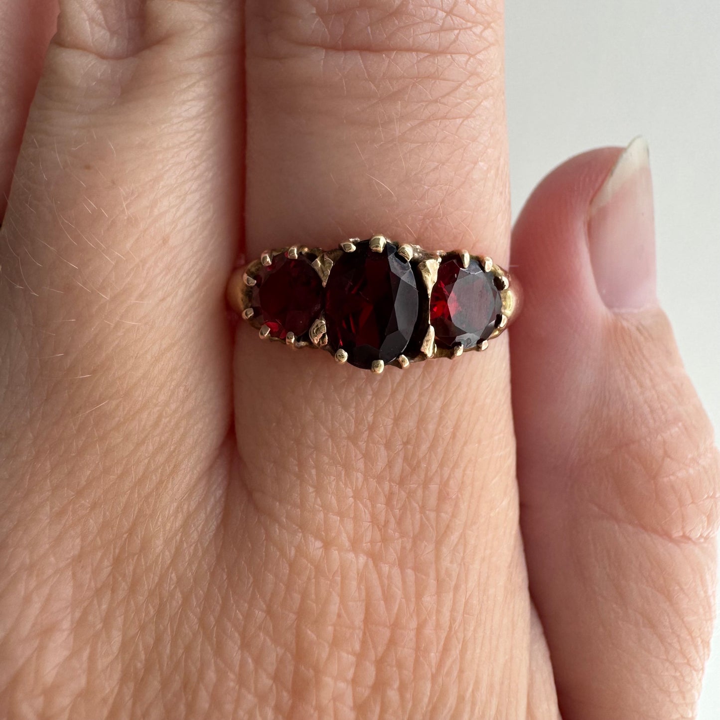 V I N T A G E // three stone boat / 9k and garnet glass five stone victorian style ring / size 7