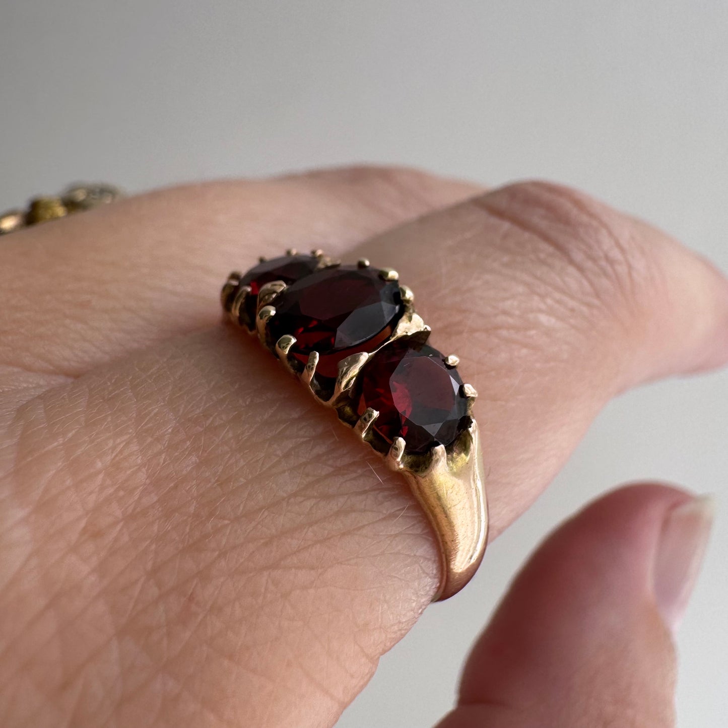 V I N T A G E // three stone boat / 9k and garnet glass five stone victorian style ring / size 7