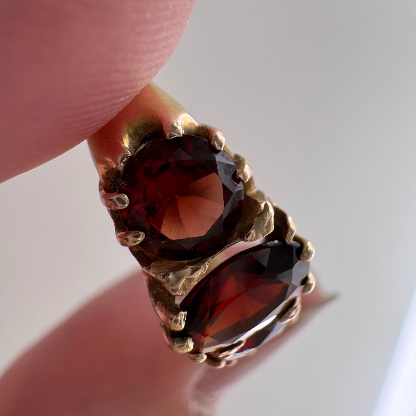 V I N T A G E // three stone boat / 9k and garnet glass five stone victorian style ring / size 7