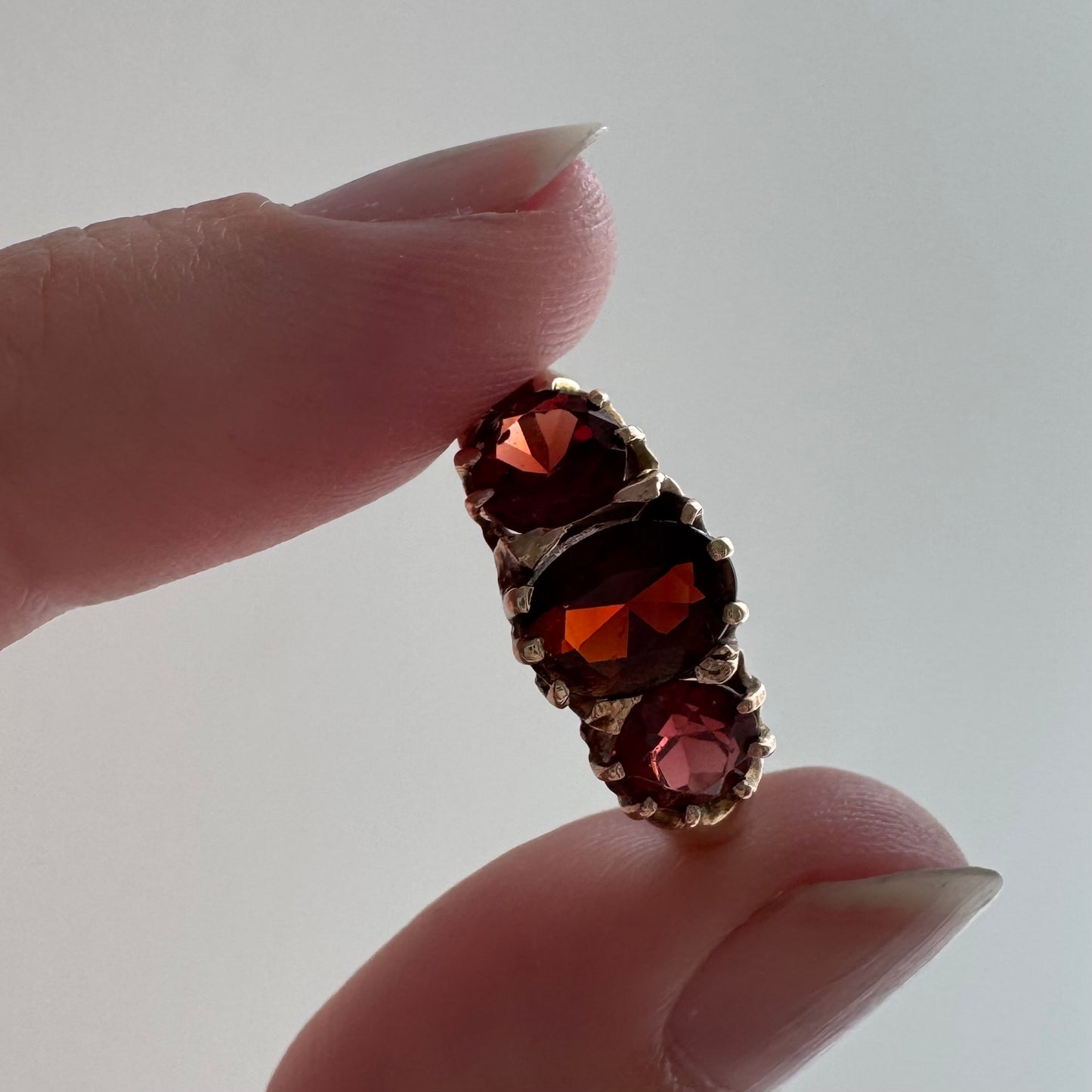 V I N T A G E // three stone boat / 9k and garnet glass five stone victorian style ring / size 7