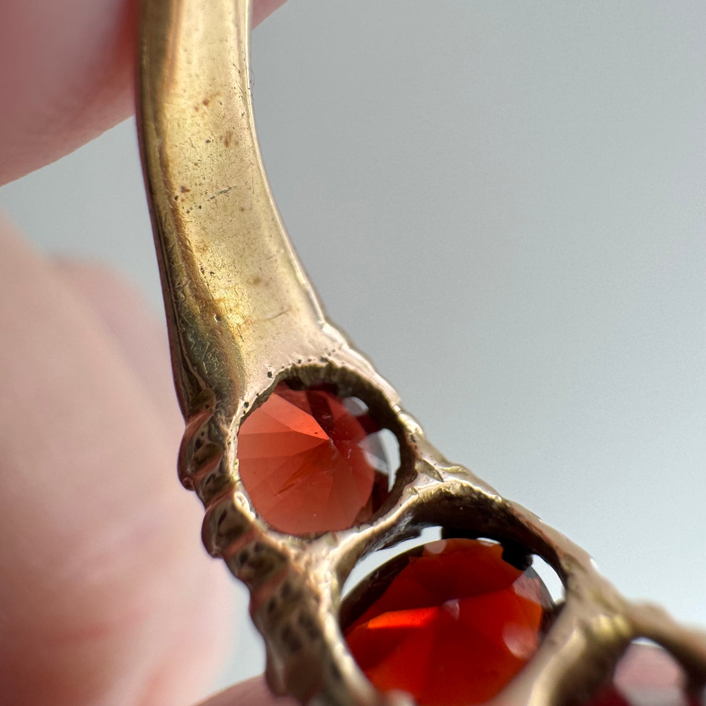 V I N T A G E // three stone boat / 9k and garnet glass five stone victorian style ring / size 7