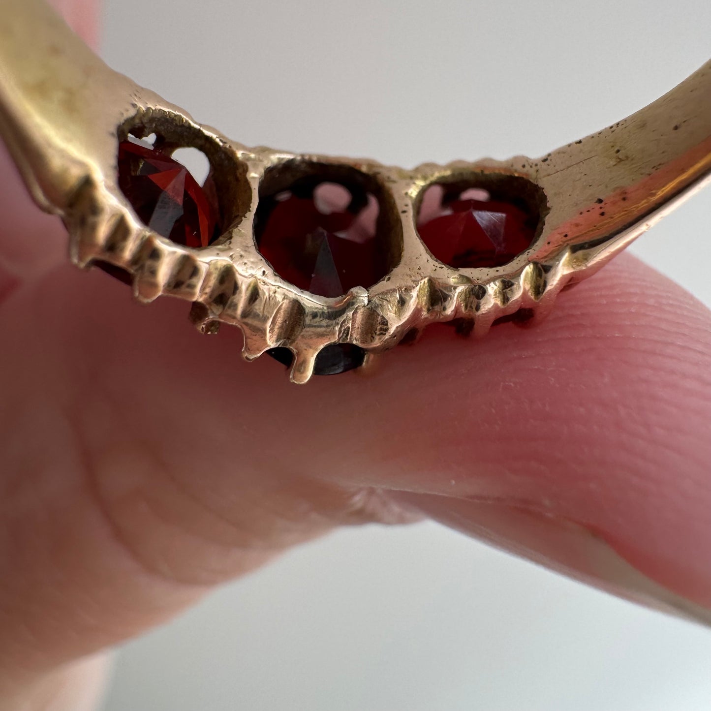 V I N T A G E // three stone boat / 9k and garnet glass five stone victorian style ring / size 7