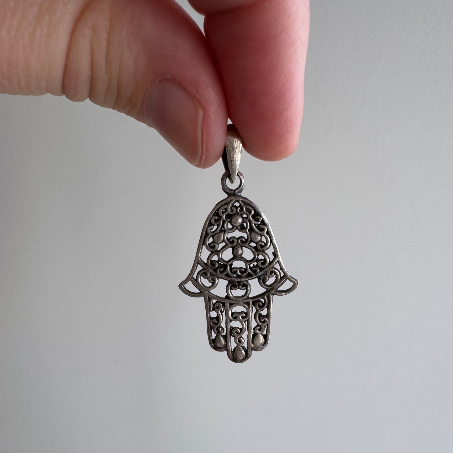 V I N T A G E // Hamsa / sterling silver protective hand / a pendant