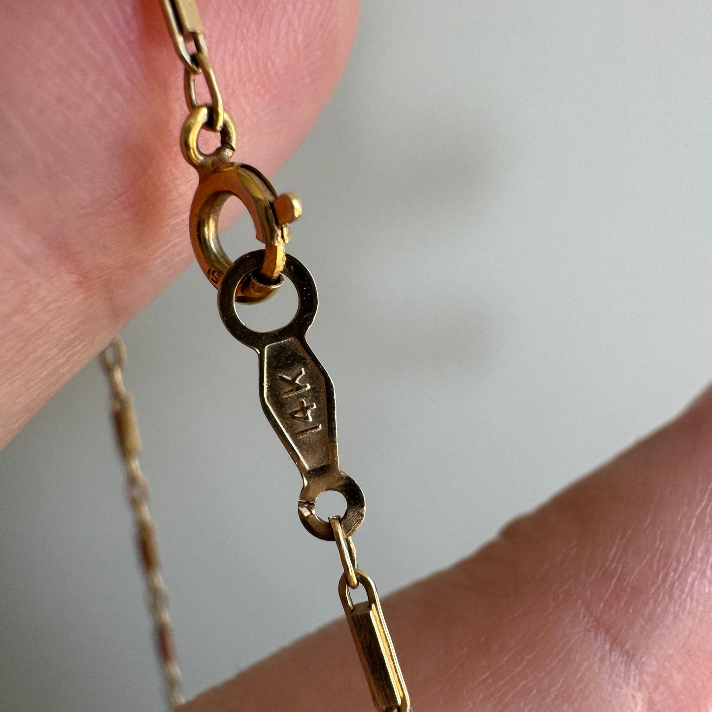 V I N T A G E // daintiest trombone / 14k yellow gold bar link station chain / 15.25", 1.9g