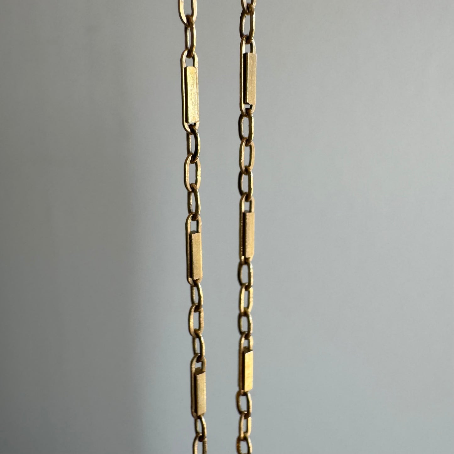 V I N T A G E // daintiest trombone / 14k yellow gold bar link station chain / 15.25", 1.9g