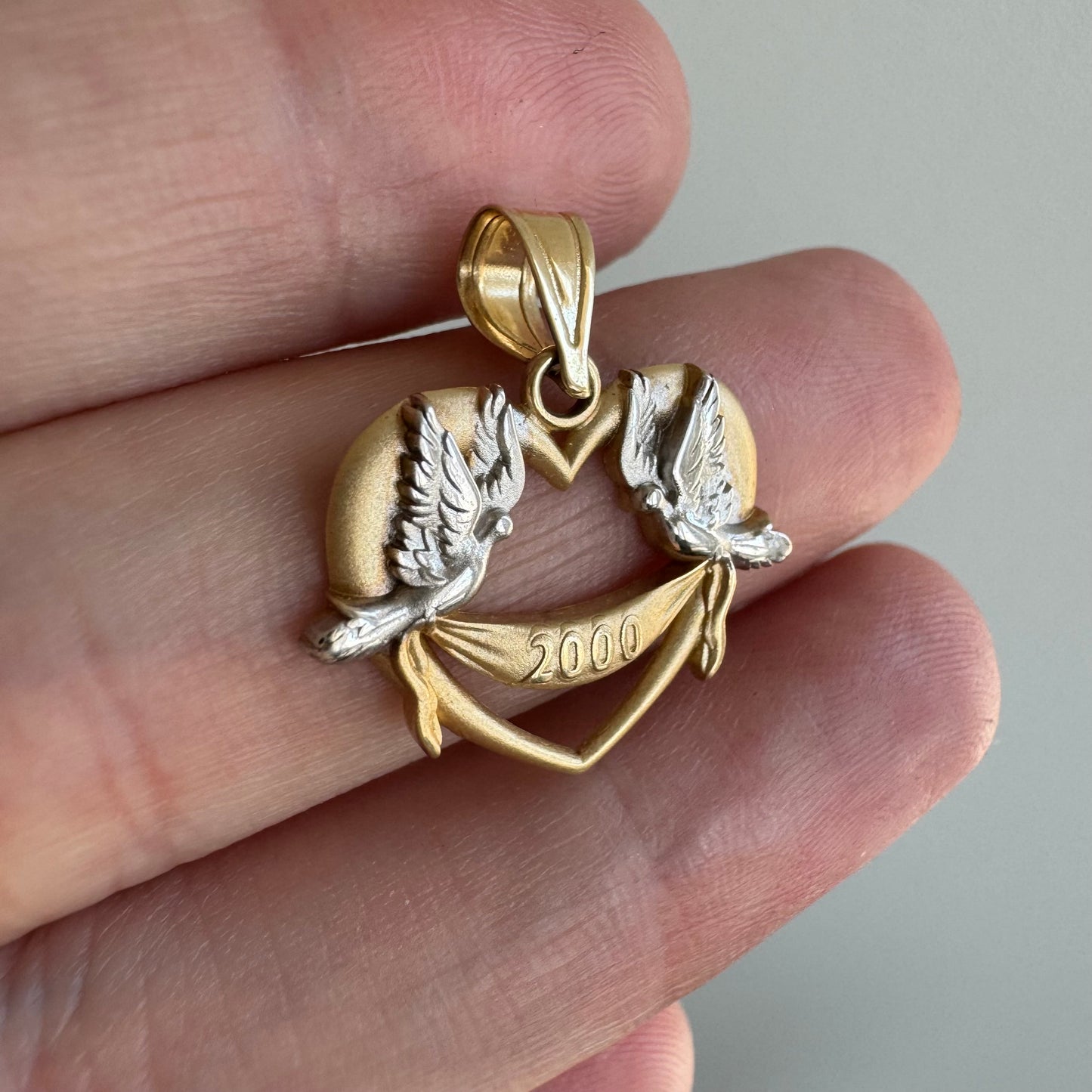 V I N T A G E // Y2K love / 14k yellow and white gold heart with birds and a ribbon / a pendant