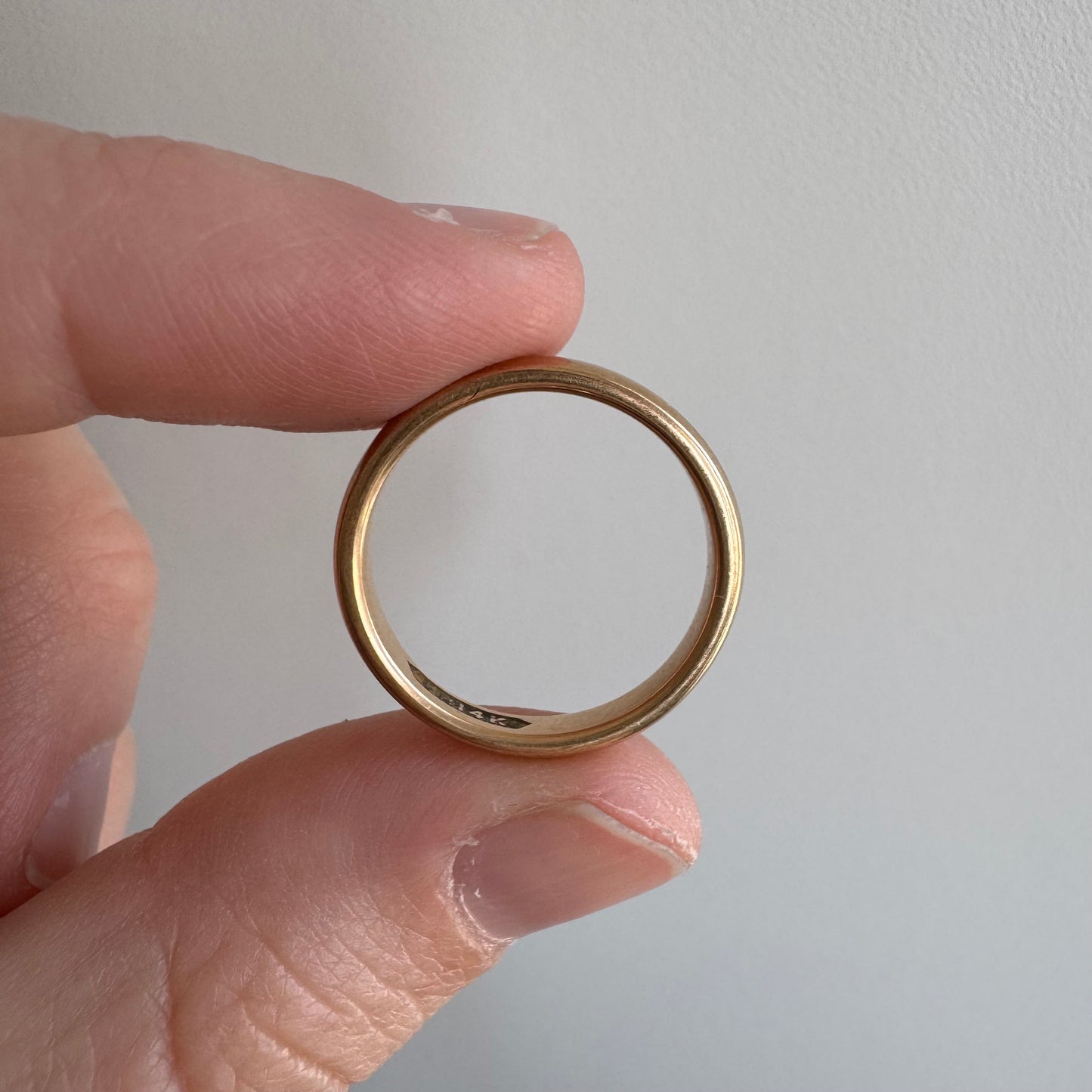 A N T I Q U E // dainty donut / 14k rosy yellow gold donut band / size 5.75