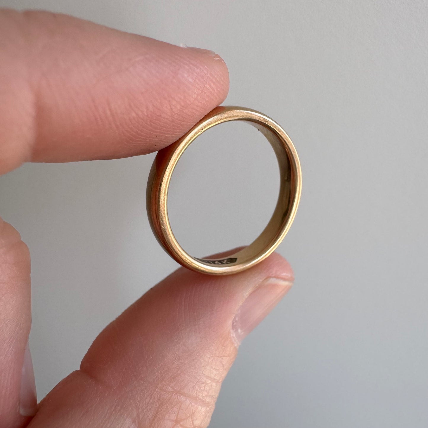 A N T I Q U E // dainty donut / 14k rosy yellow gold donut band / size 5.75