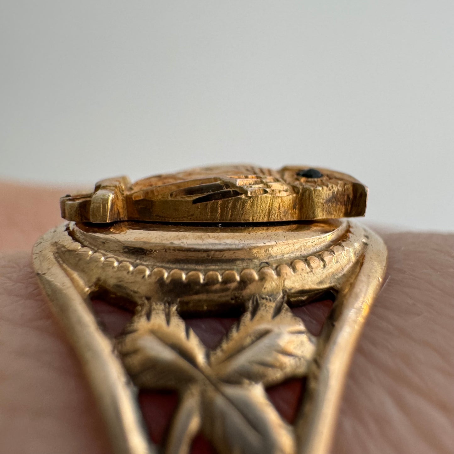 reimagined A N T I Q U E // sage watcher / 9k rosy gold clover signet with mounted engraved owl / size 6.25