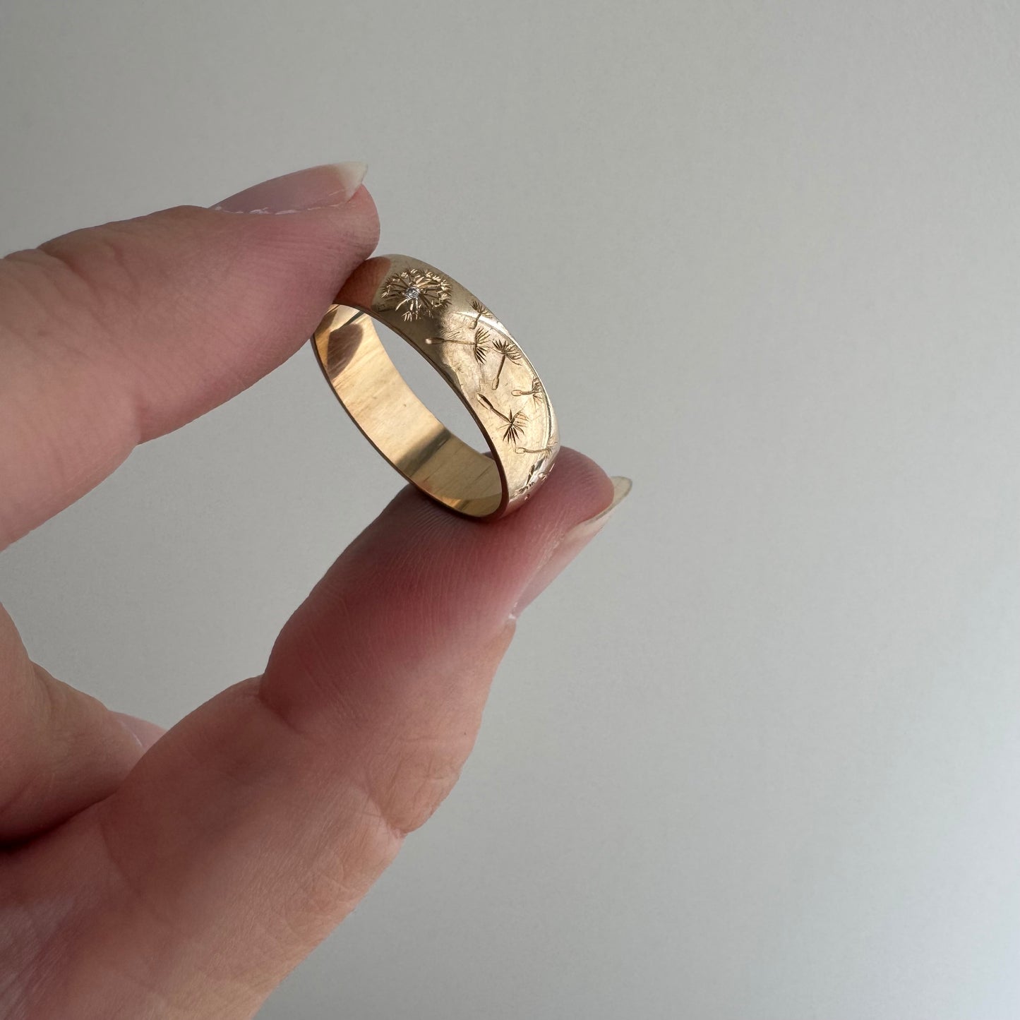 reimagined V I N T A G E // wind blown / 10k yellow gold 5mm band with diamond and wind-blown dandelion seeds / size 6.25 to 6.75