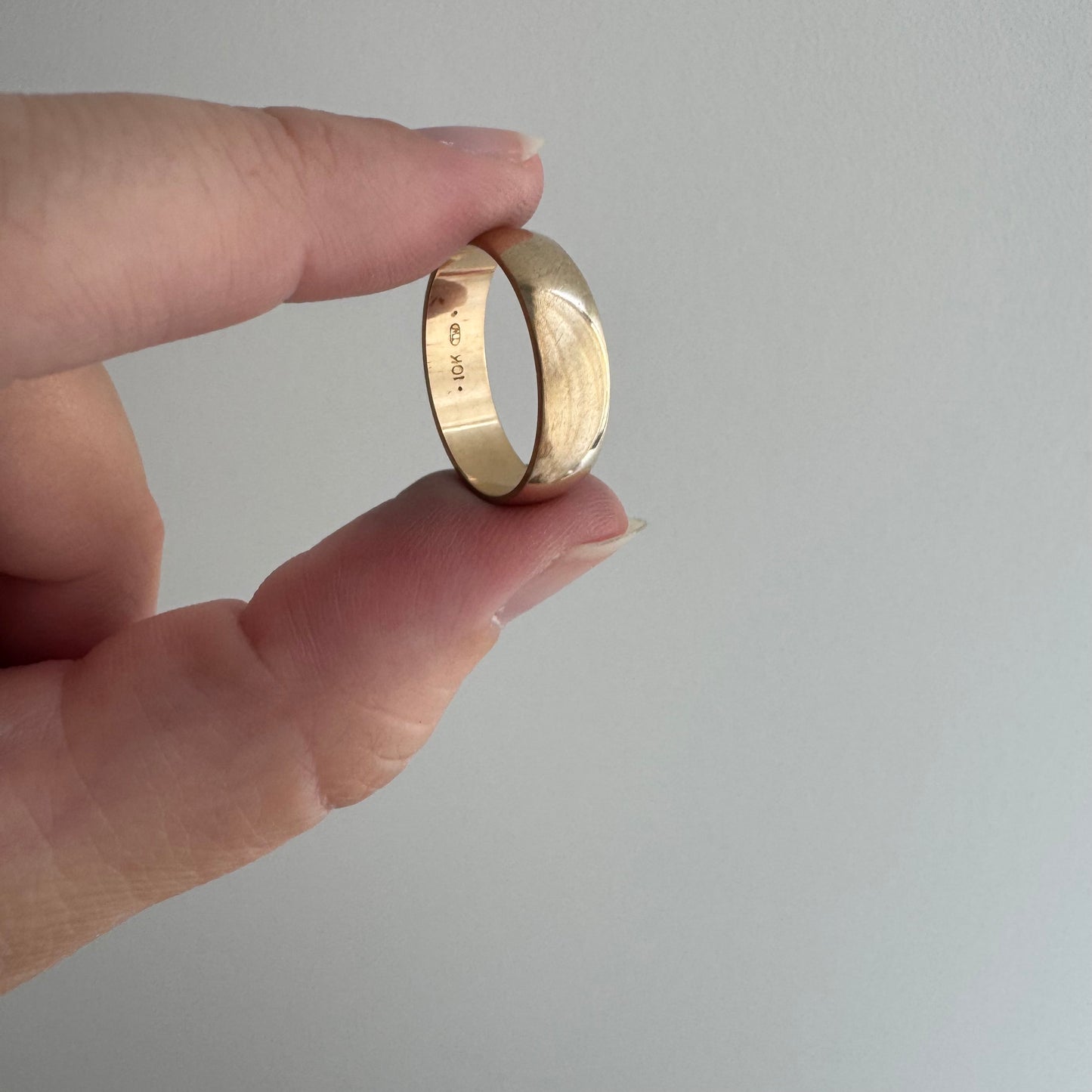 reimagined V I N T A G E // wind blown / 10k yellow gold 5mm band with diamond and wind-blown dandelion seeds / size 6.25 to 6.75