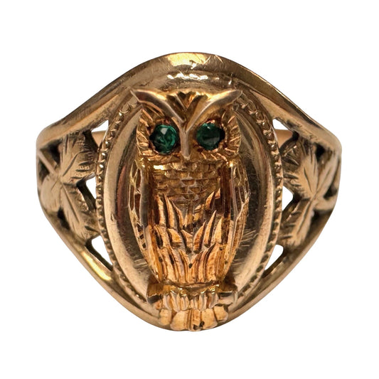 reimagined A N T I Q U E // sage watcher / 9k rosy gold clover signet with mounted engraved owl / size 6.25