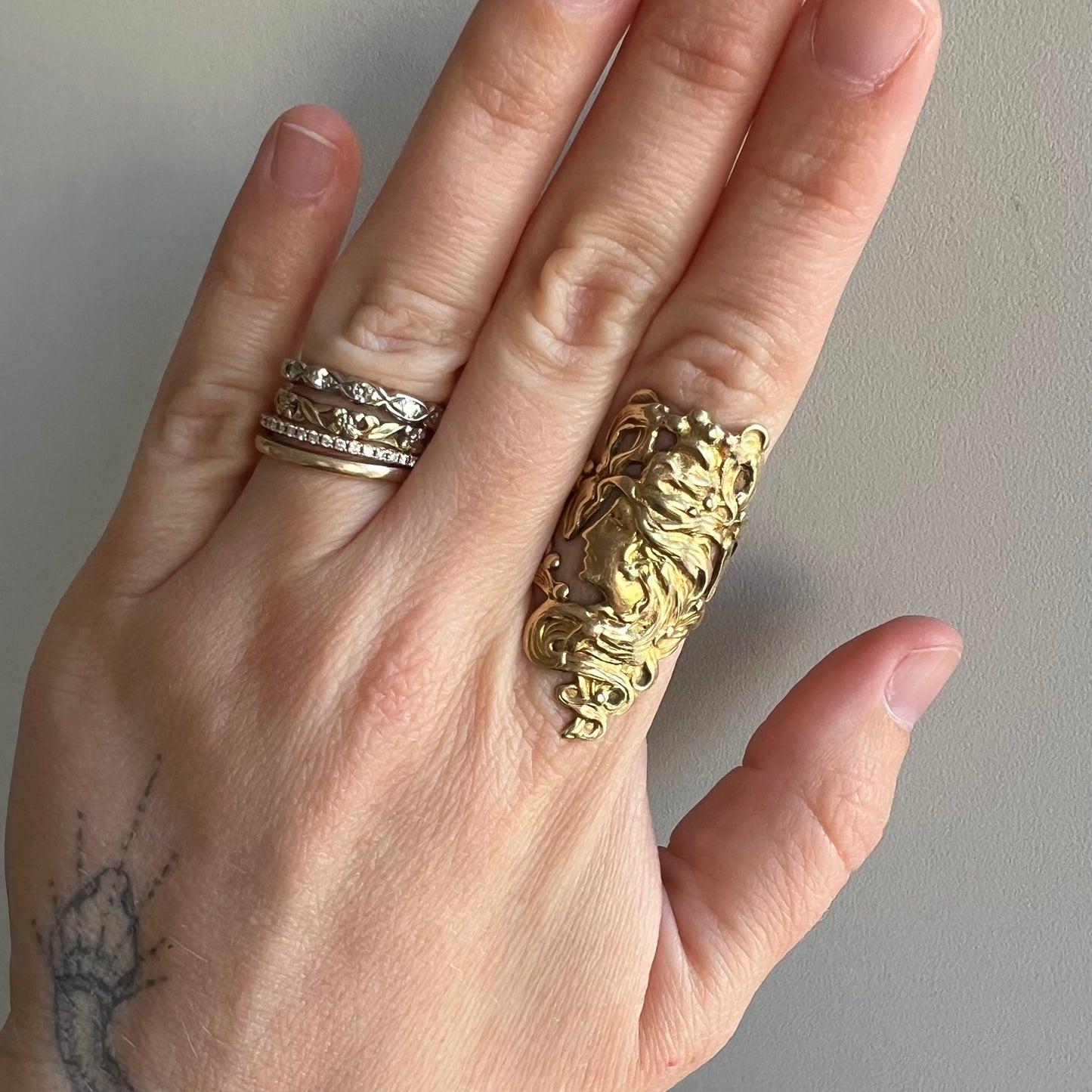 V I N T A G E // 1970s does 1930s / full finger 14k yellow gold goddess ring / size 6.5