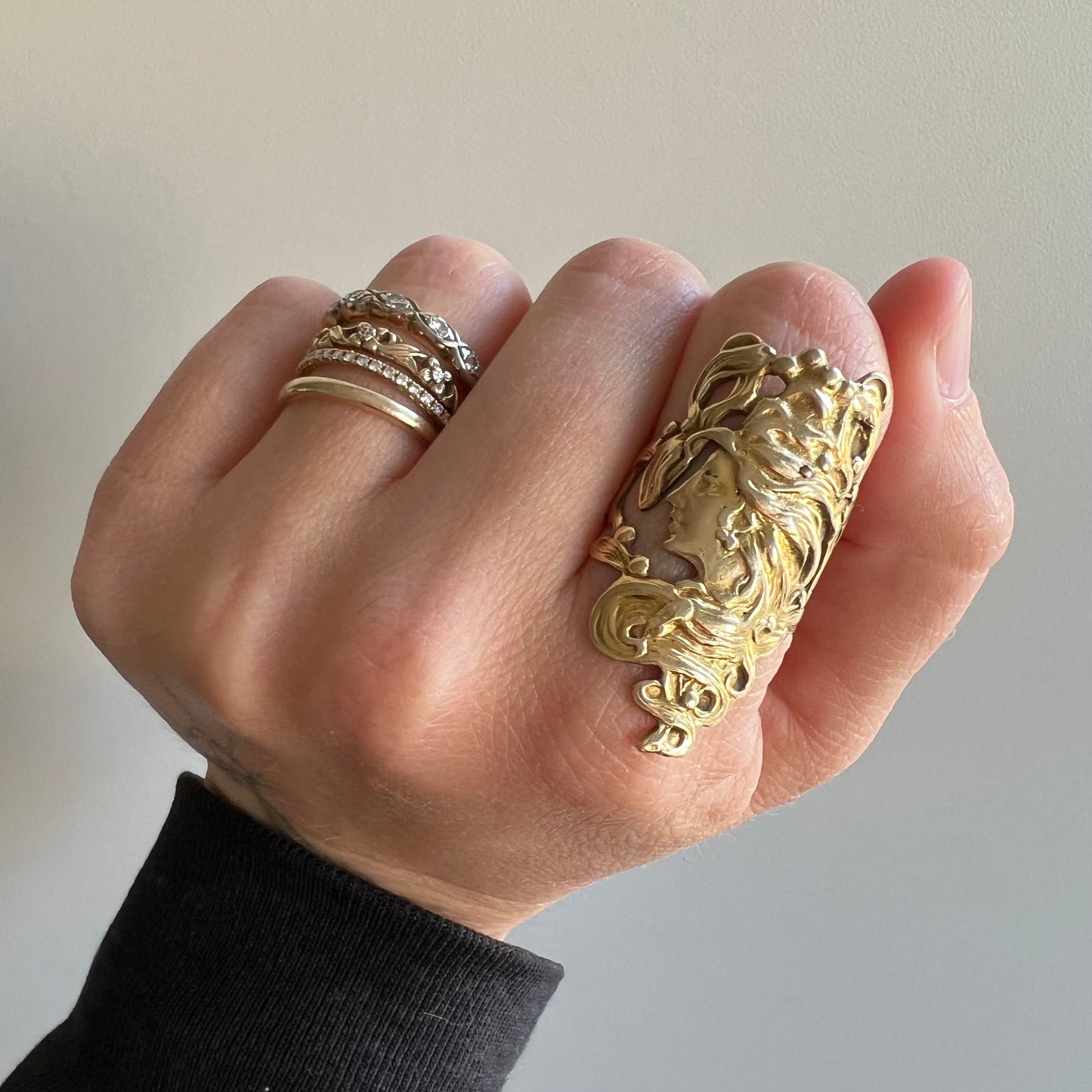 V I N T A G E // 1970s does 1930s / full finger 14k yellow gold goddess ring / size 6.5