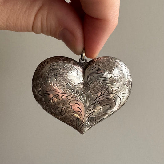 V I N T A G E // BIG sterling silver engraved puffy heart pendant