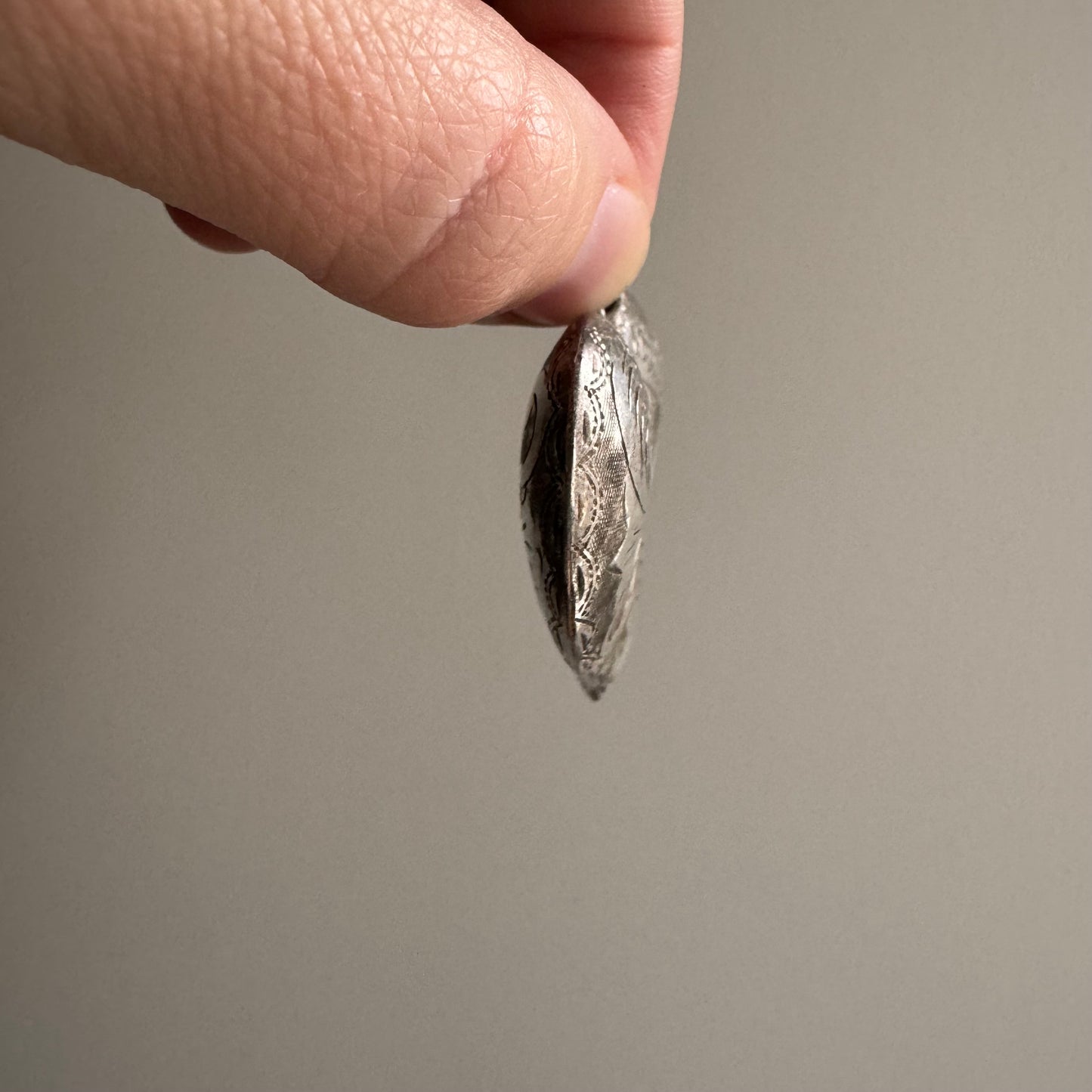 V I N T A G E // BIG sterling silver engraved puffy heart pendant