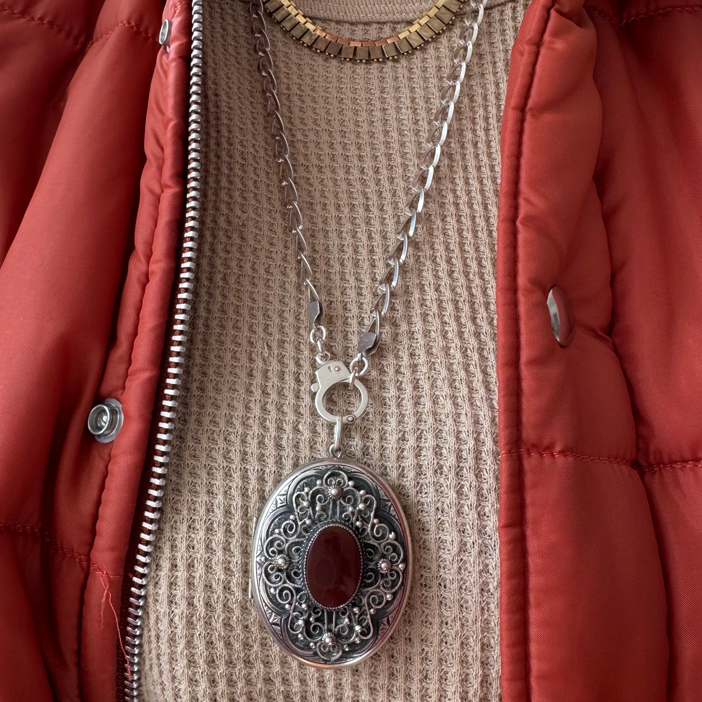 V I N T A G E // ornate memory keeper / sterling silver locket with carnelian stone