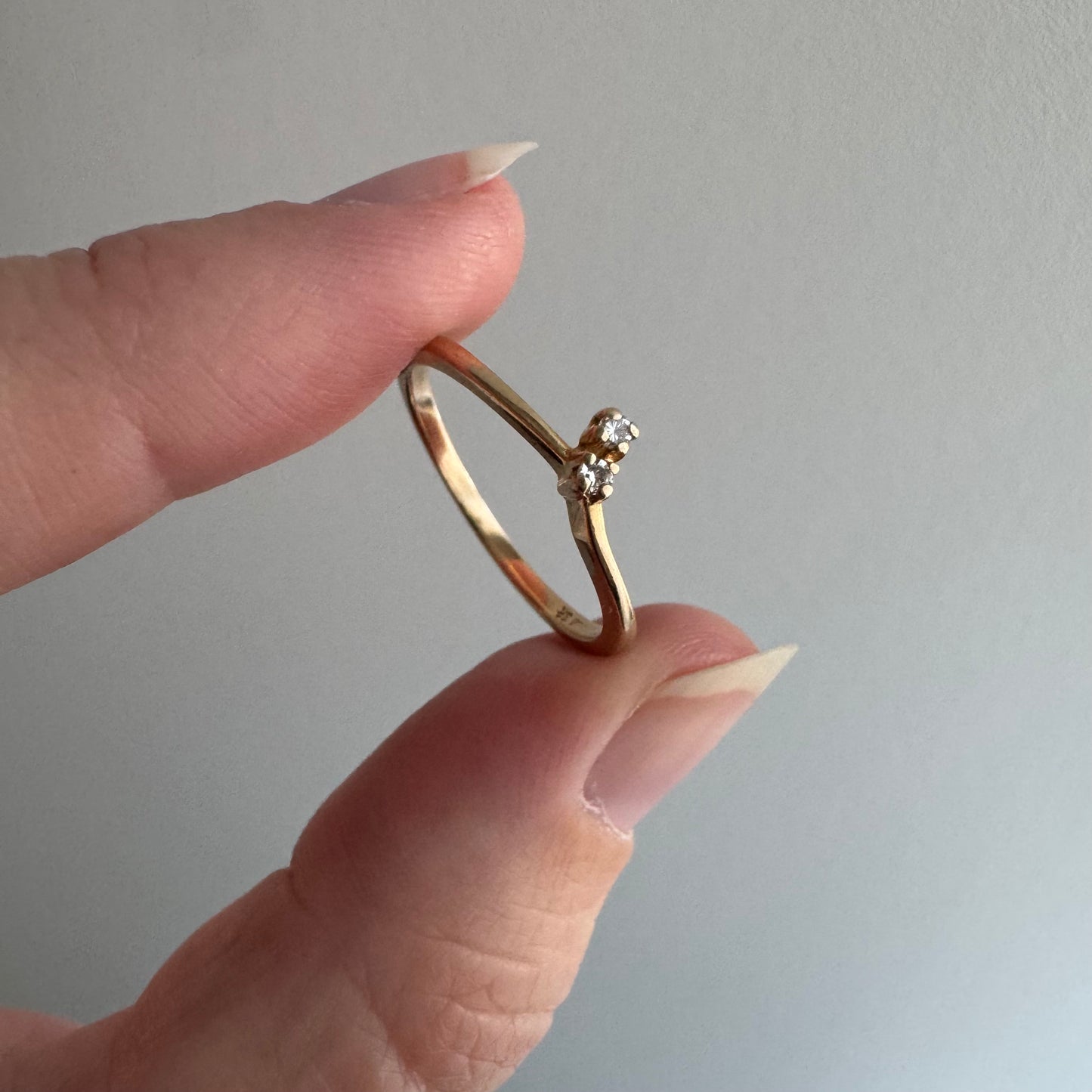 E S T A T E // helpful stacker / 14k Exquisite toi et moi chevron curved diamond stacking band / size 6.25