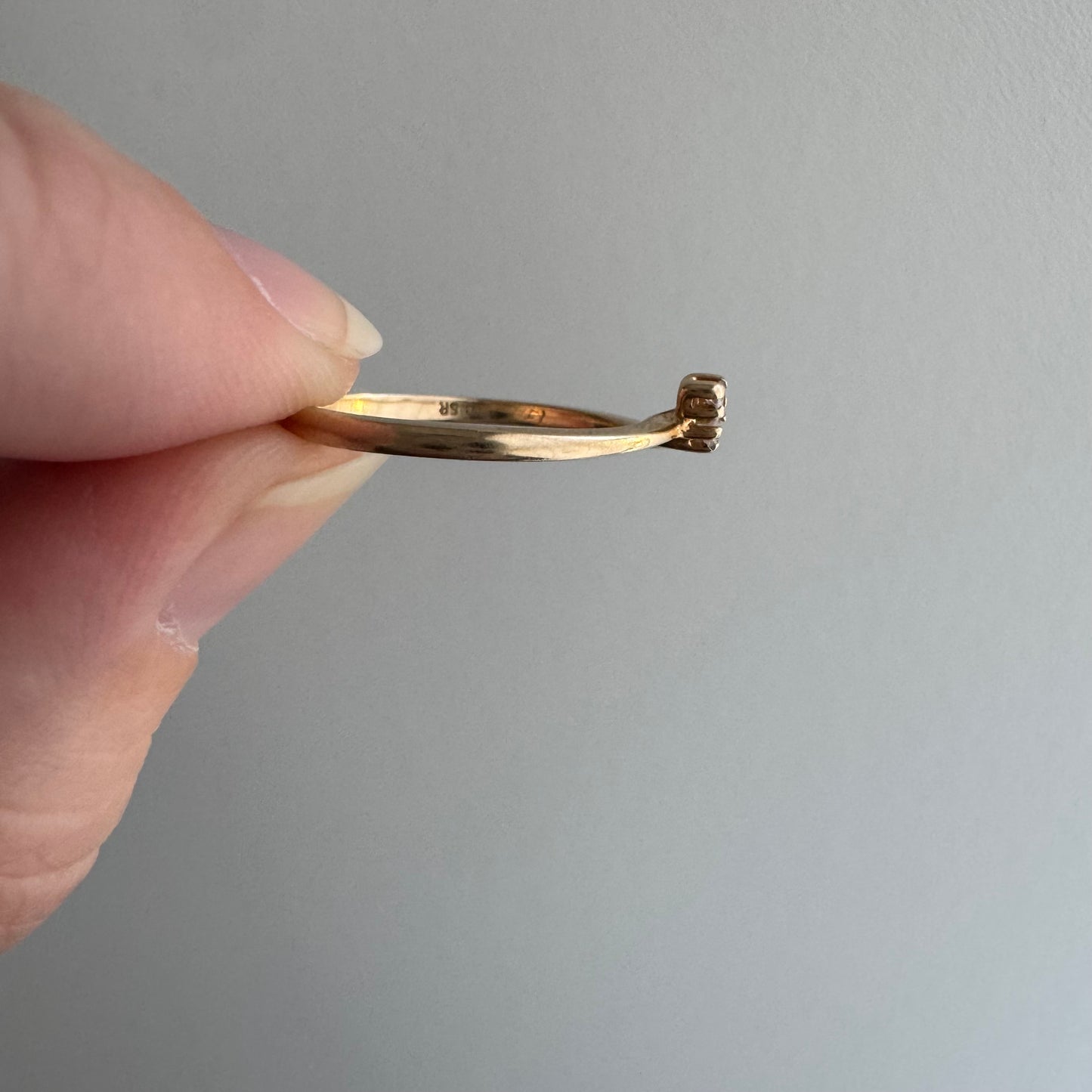 E S T A T E // helpful stacker / 14k Exquisite toi et moi chevron curved diamond stacking band / size 6.25