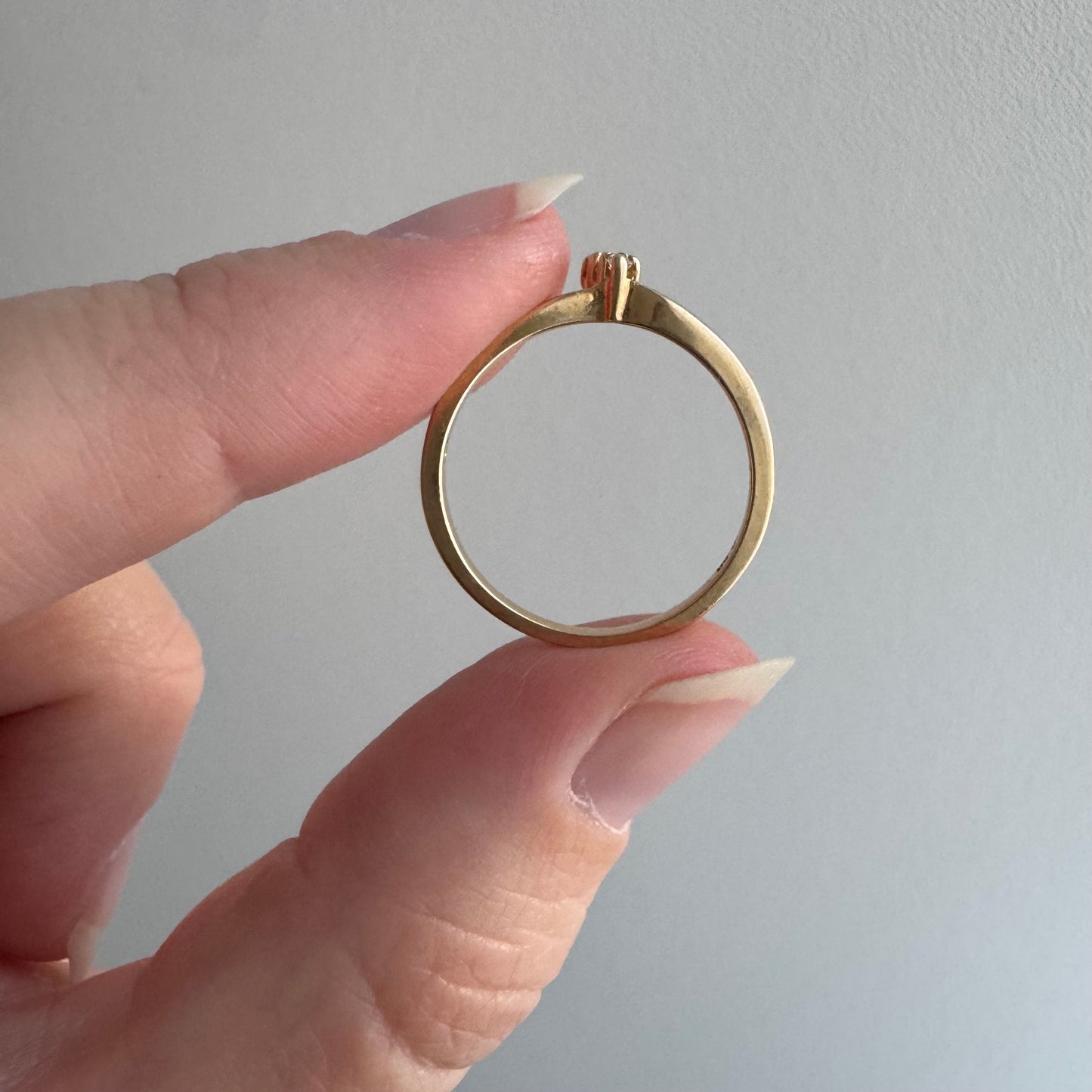 E S T A T E // helpful stacker / 14k Exquisite toi et moi chevron curved diamond stacking band / size 6.25