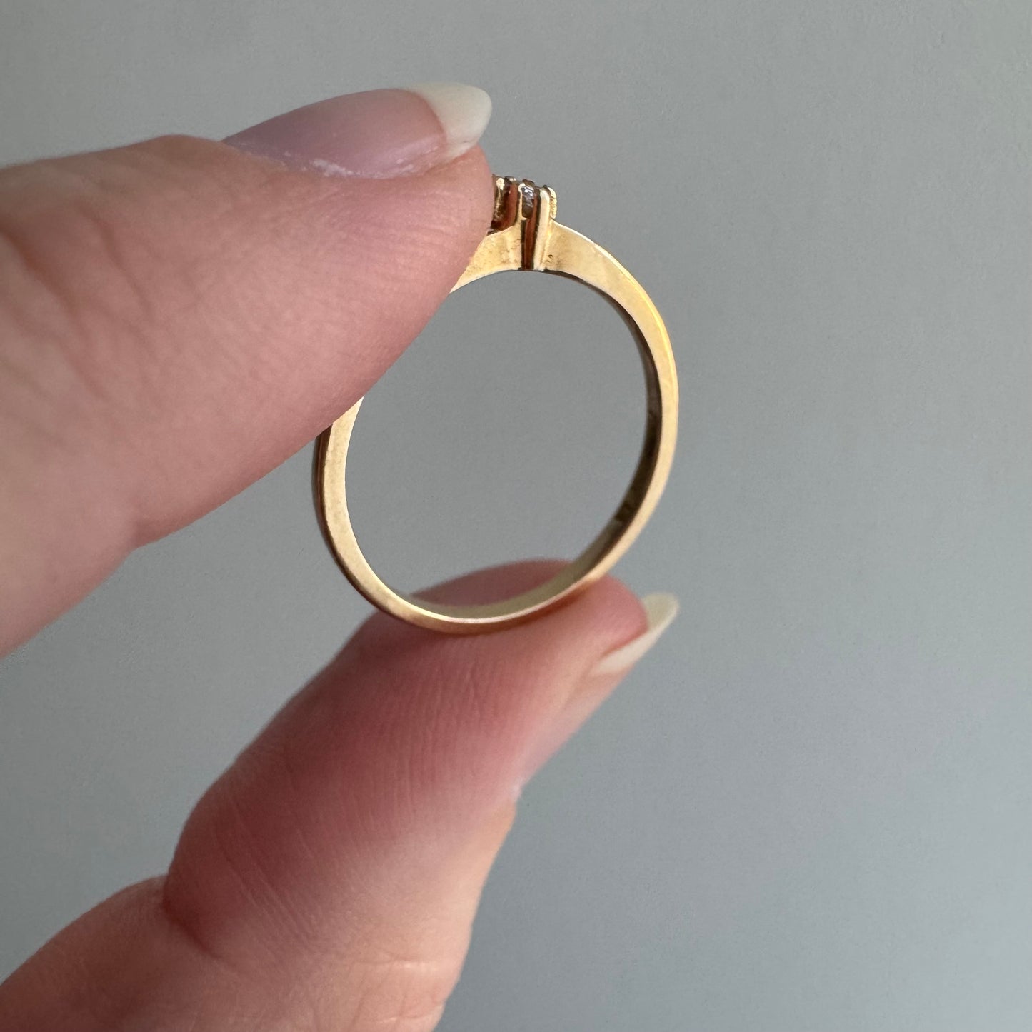 E S T A T E // helpful stacker / 14k Exquisite toi et moi chevron curved diamond stacking band / size 6.25