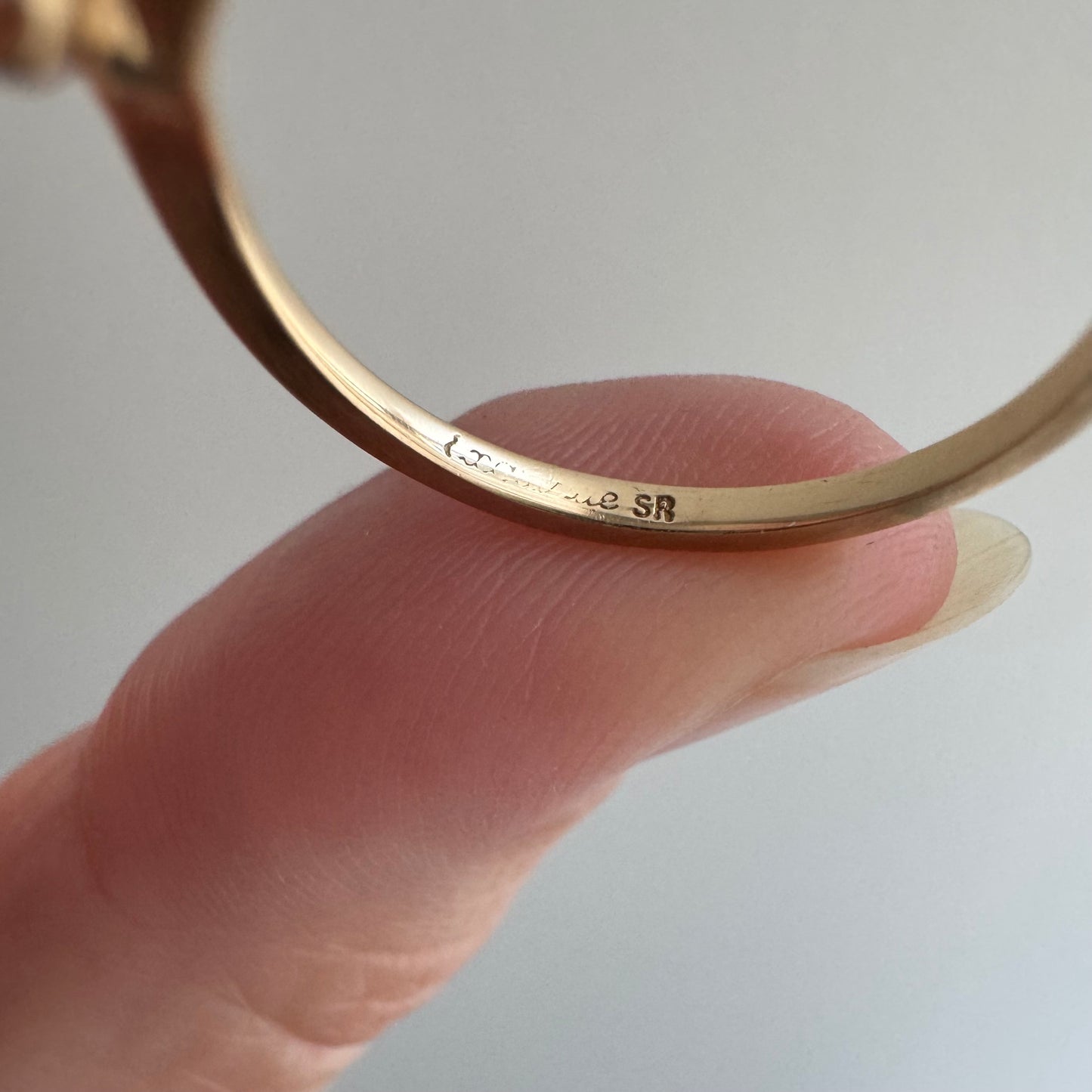 E S T A T E // helpful stacker / 14k Exquisite toi et moi chevron curved diamond stacking band / size 6.25