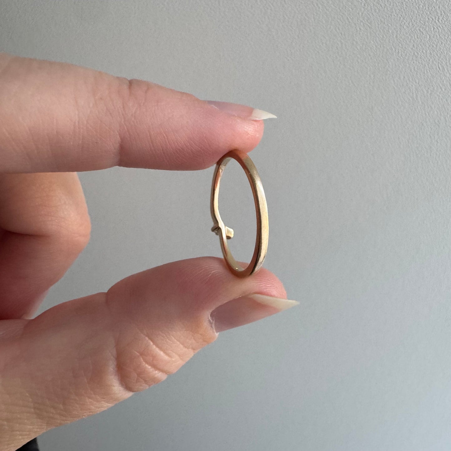 E S T A T E // helpful stacker / 14k Exquisite toi et moi chevron curved diamond stacking band / size 6.25