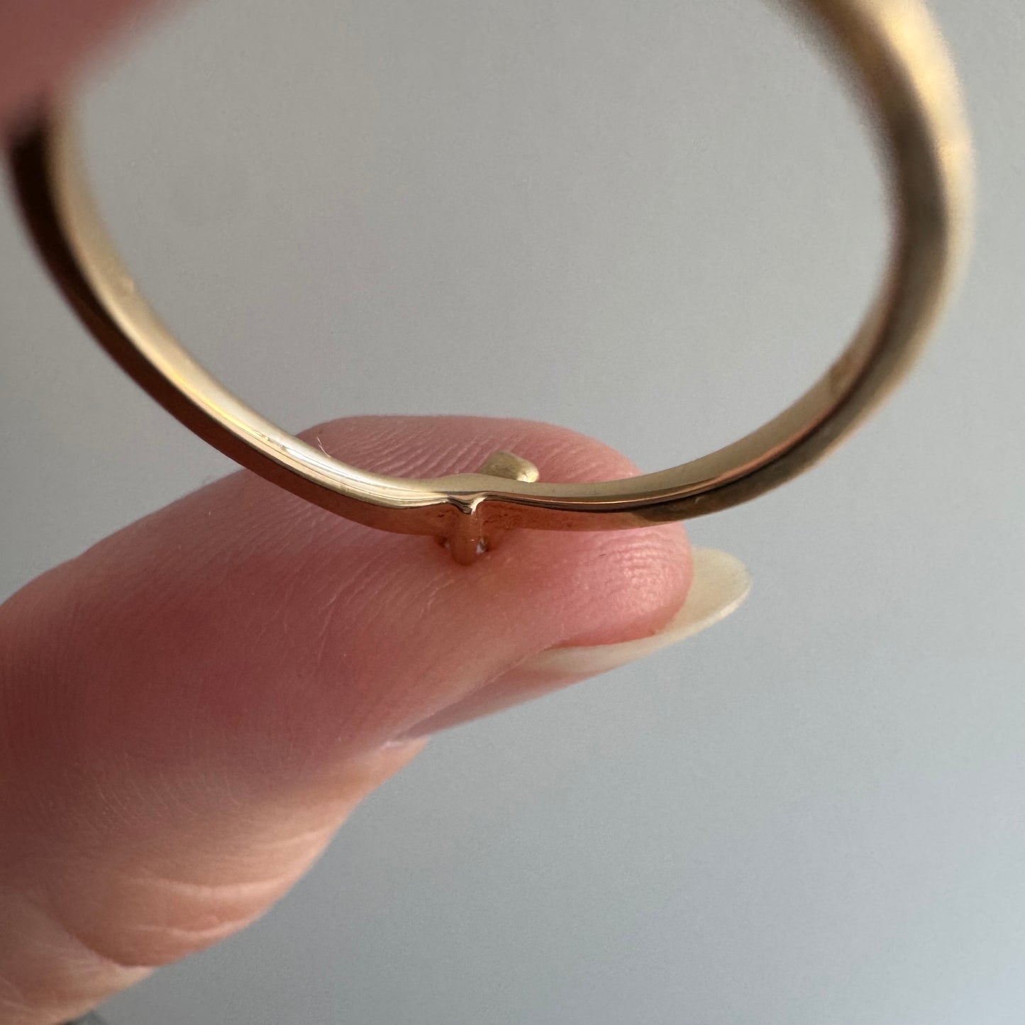 E S T A T E // helpful stacker / 14k Exquisite toi et moi chevron curved diamond stacking band / size 6.25