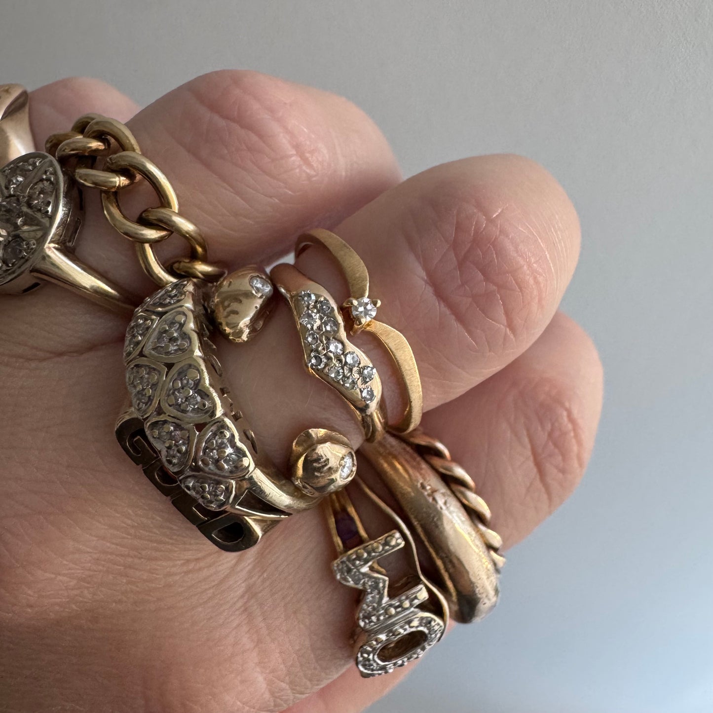 E S T A T E // helpful stacker / 14k Tru Blu chevron curved diamond solitaire stacking band / size 6.5