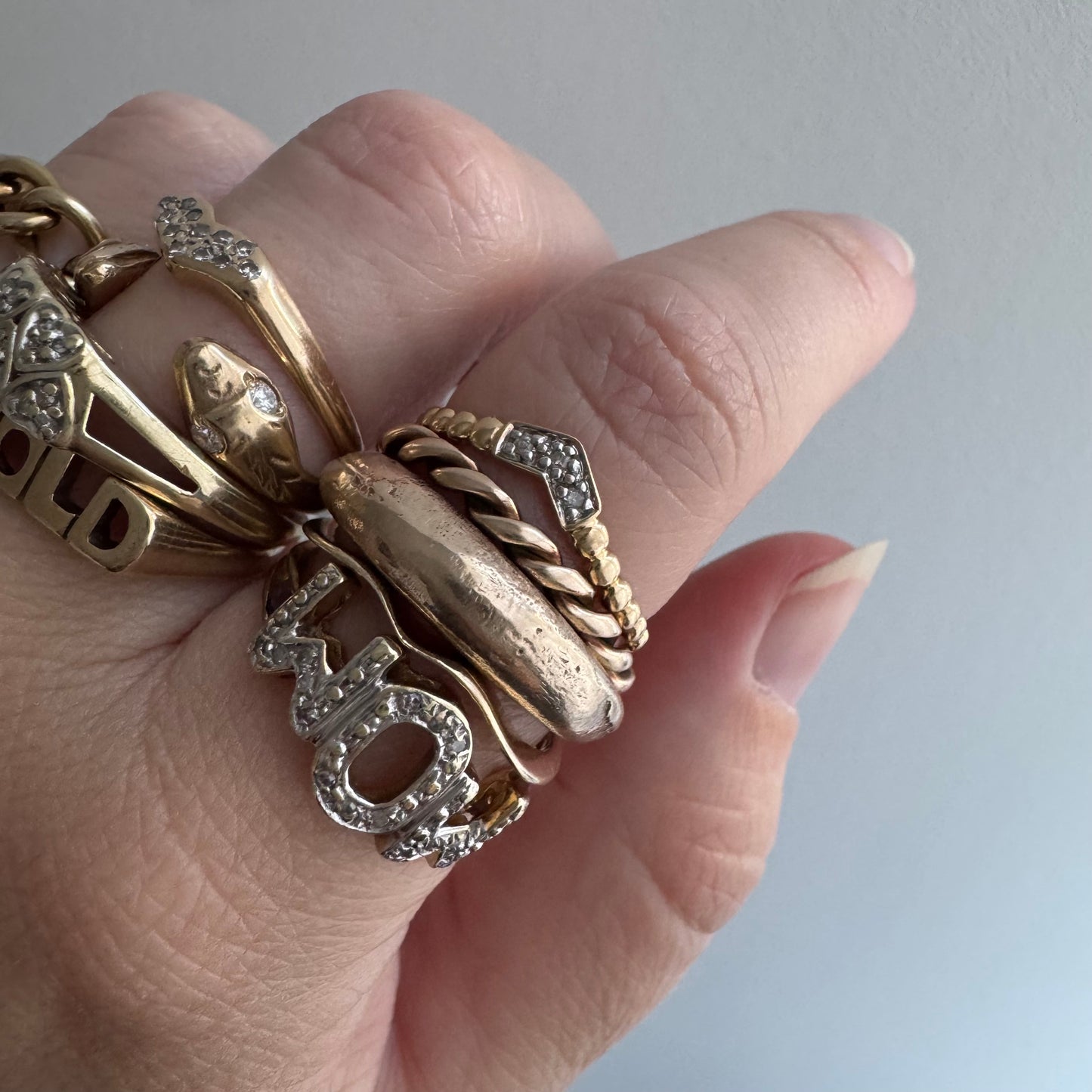 E S T A T E // helpful stacker / 14k ball ribbed chevron curved diamond trilogy stacking band / size 6.5