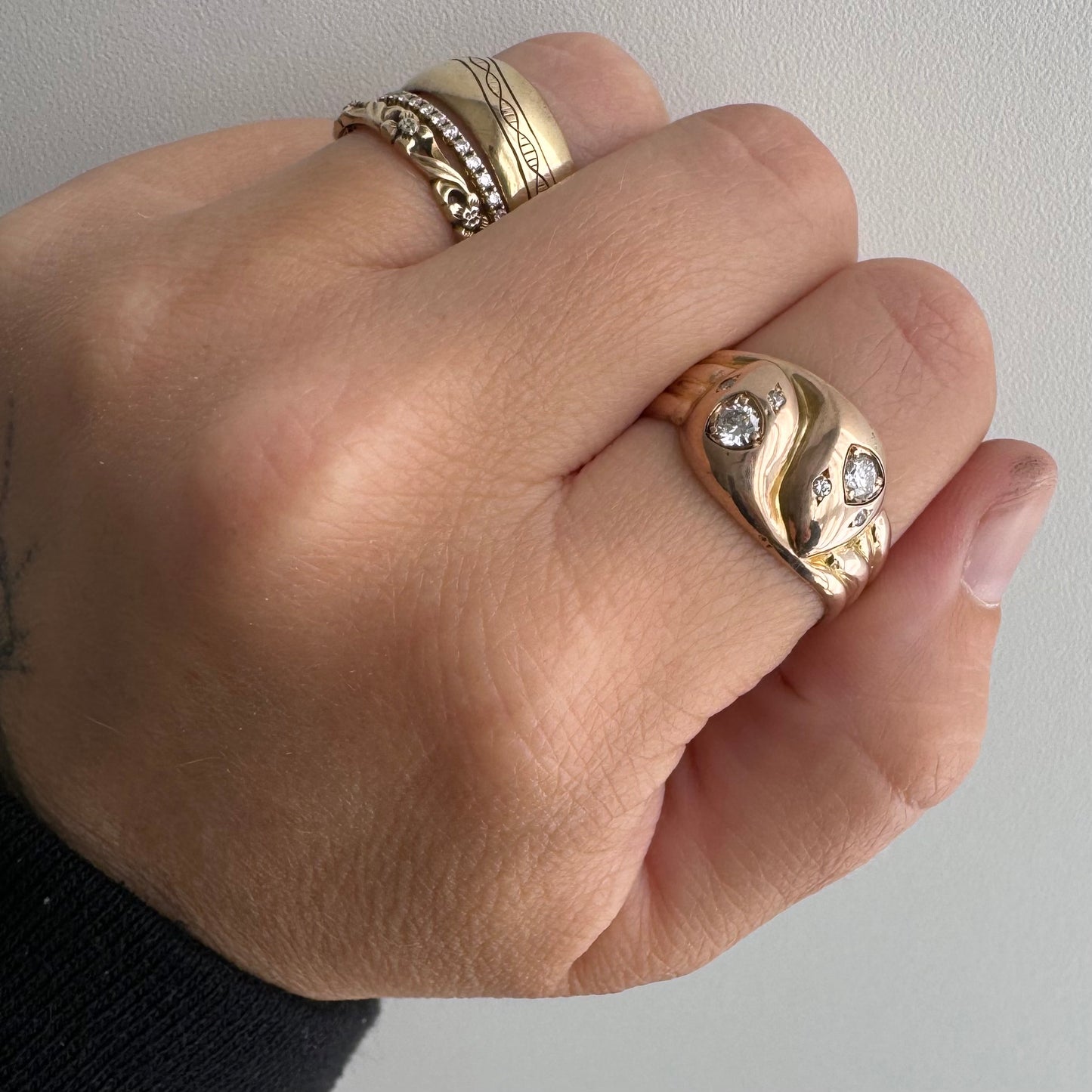 A N T I Q U E // persevering serpents / 9k rose gold and diamond coiled double serpent wide band / size 9 to 10