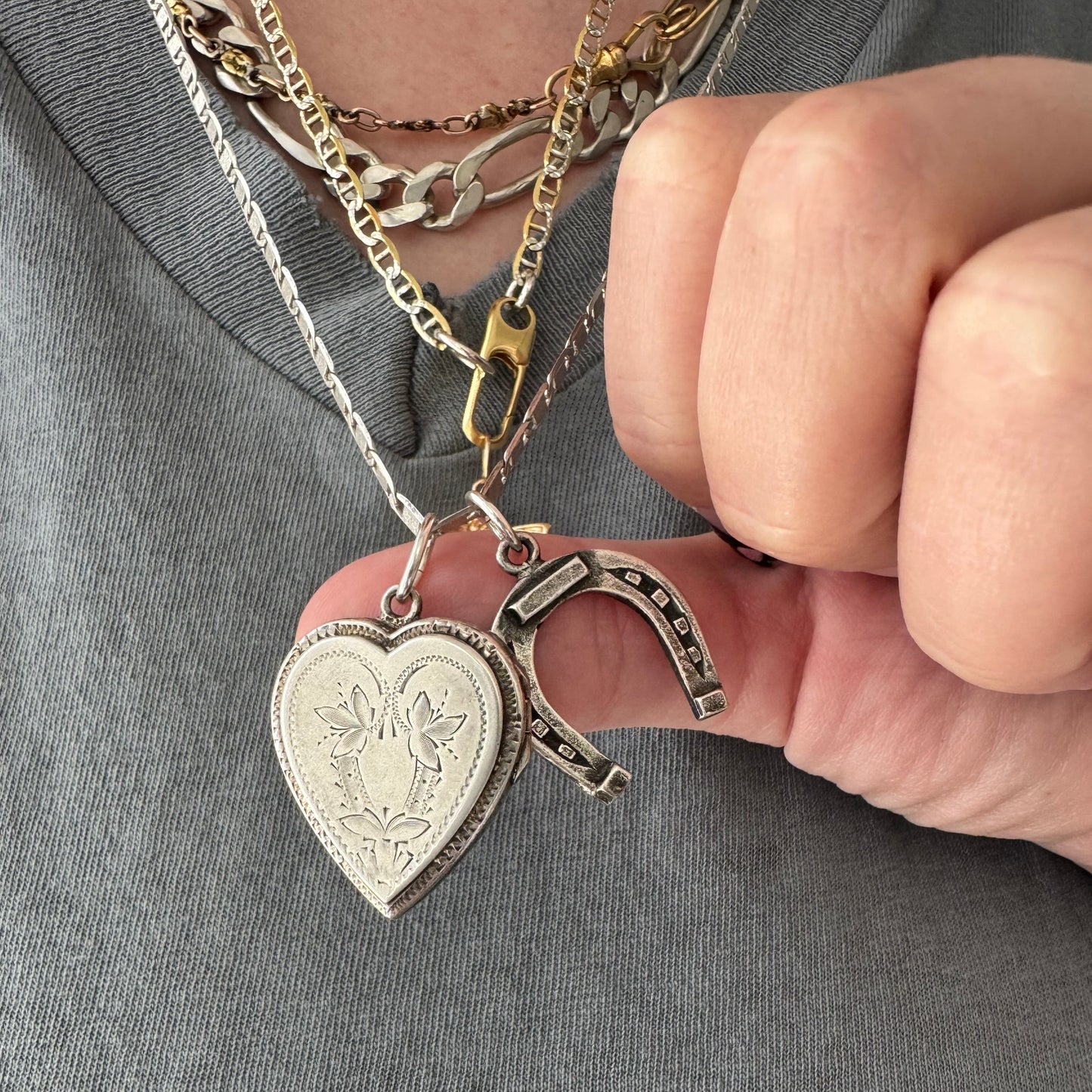 V I N T A G E // a sweet memory / 1940s sterling silver engraved sweetheart engraved heart locket / a pendant