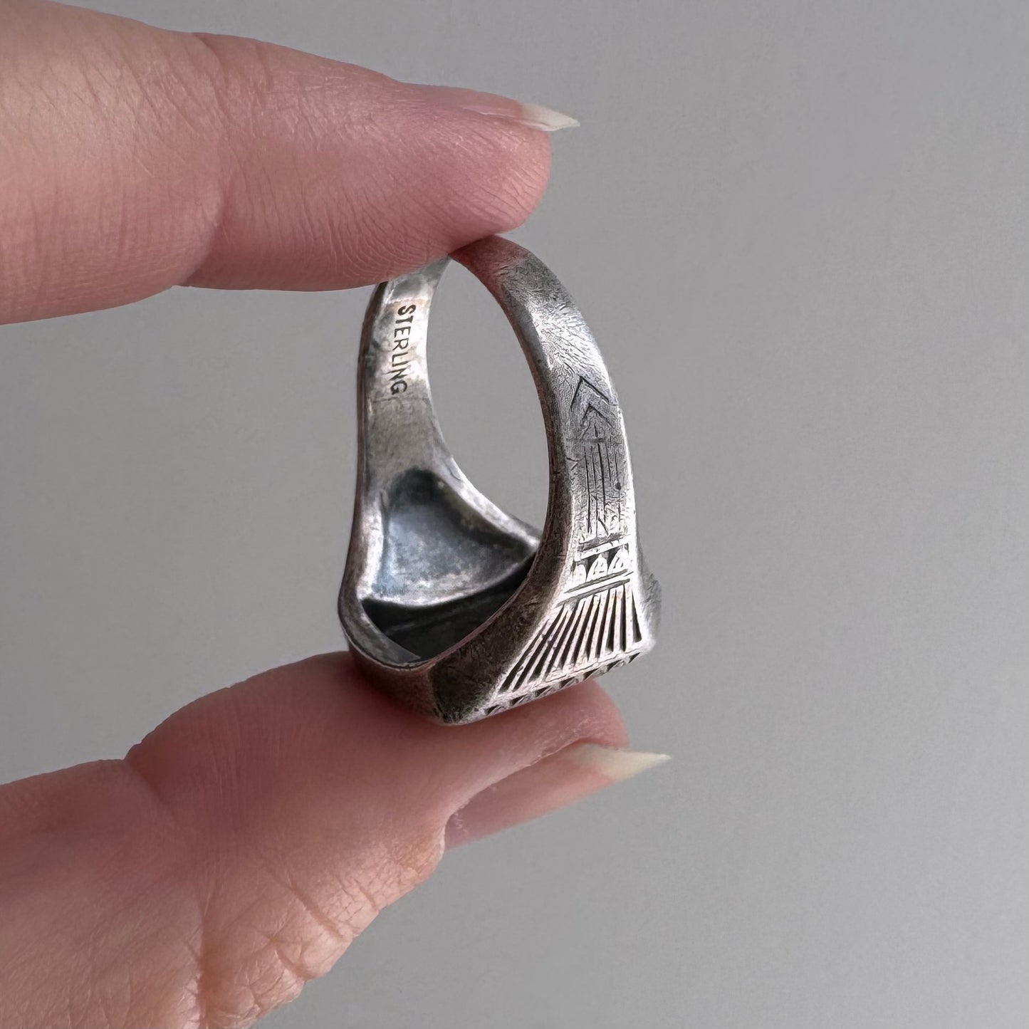 V I N T A G E // N / sterling silver initial N signet ring / size 10.5