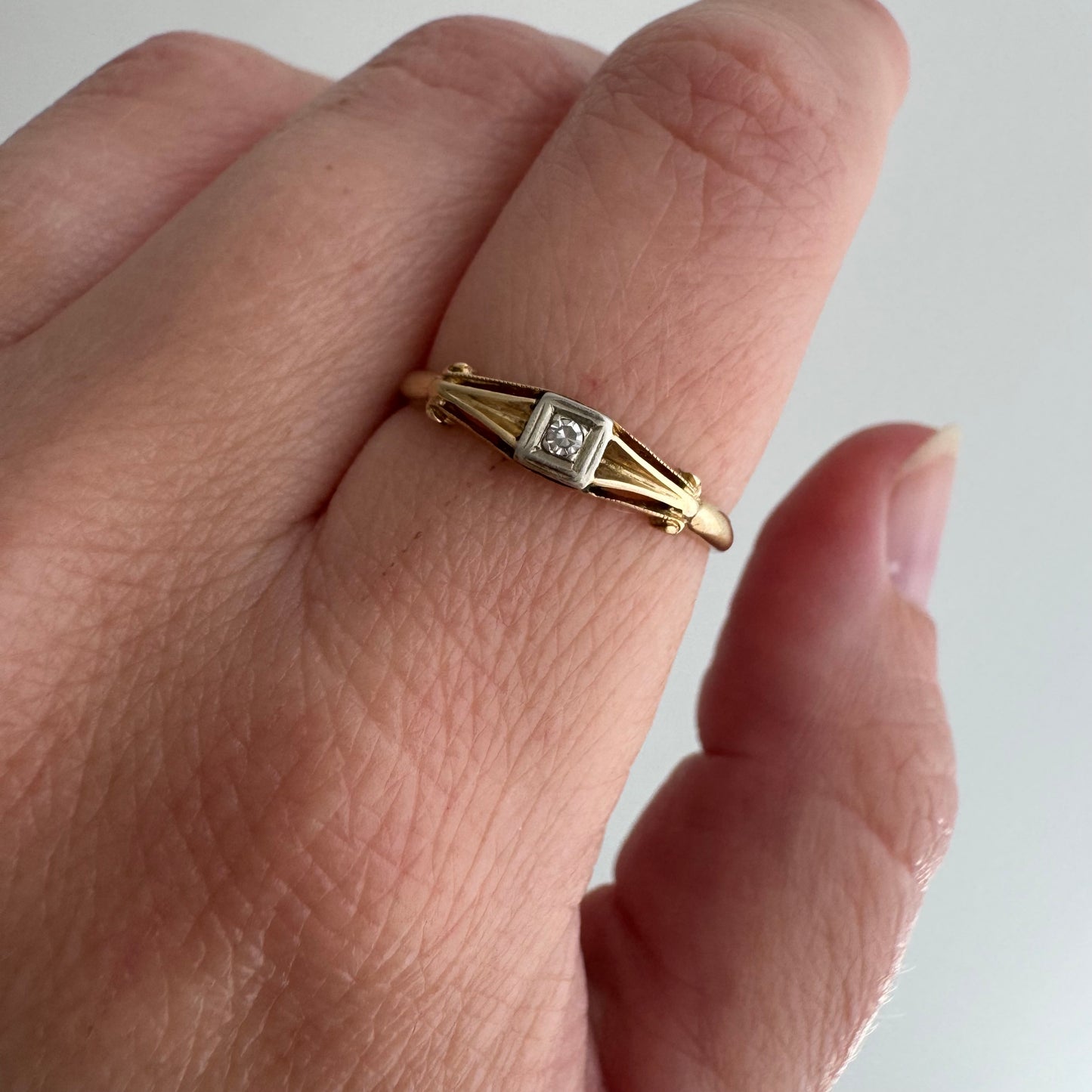 V I N T A G E / stretched eye / 14k and diamond art deco style solitaire stacking band / size 6.25