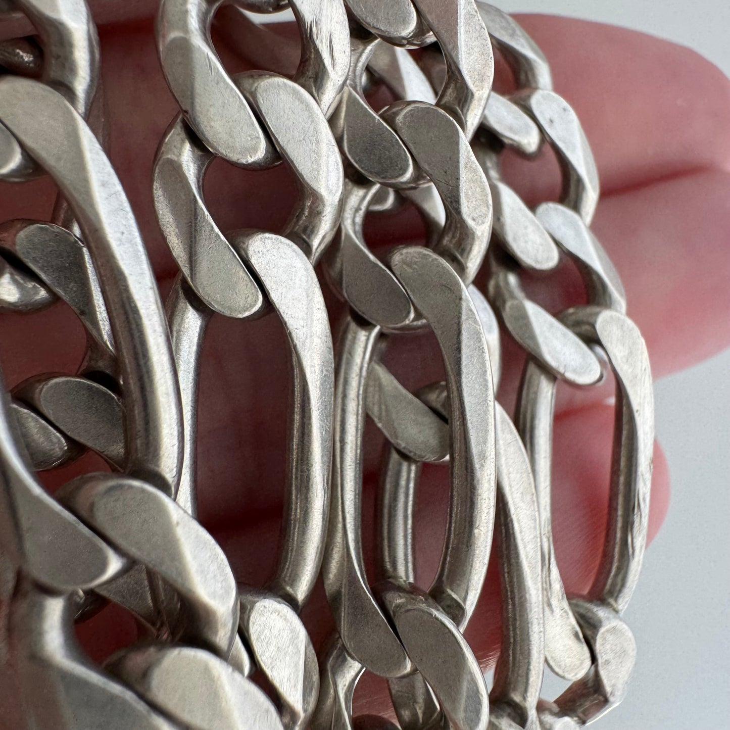 V I N T A G E // three to one  / wide chunky sterling silver figaro chain / 18.5", 42.1g