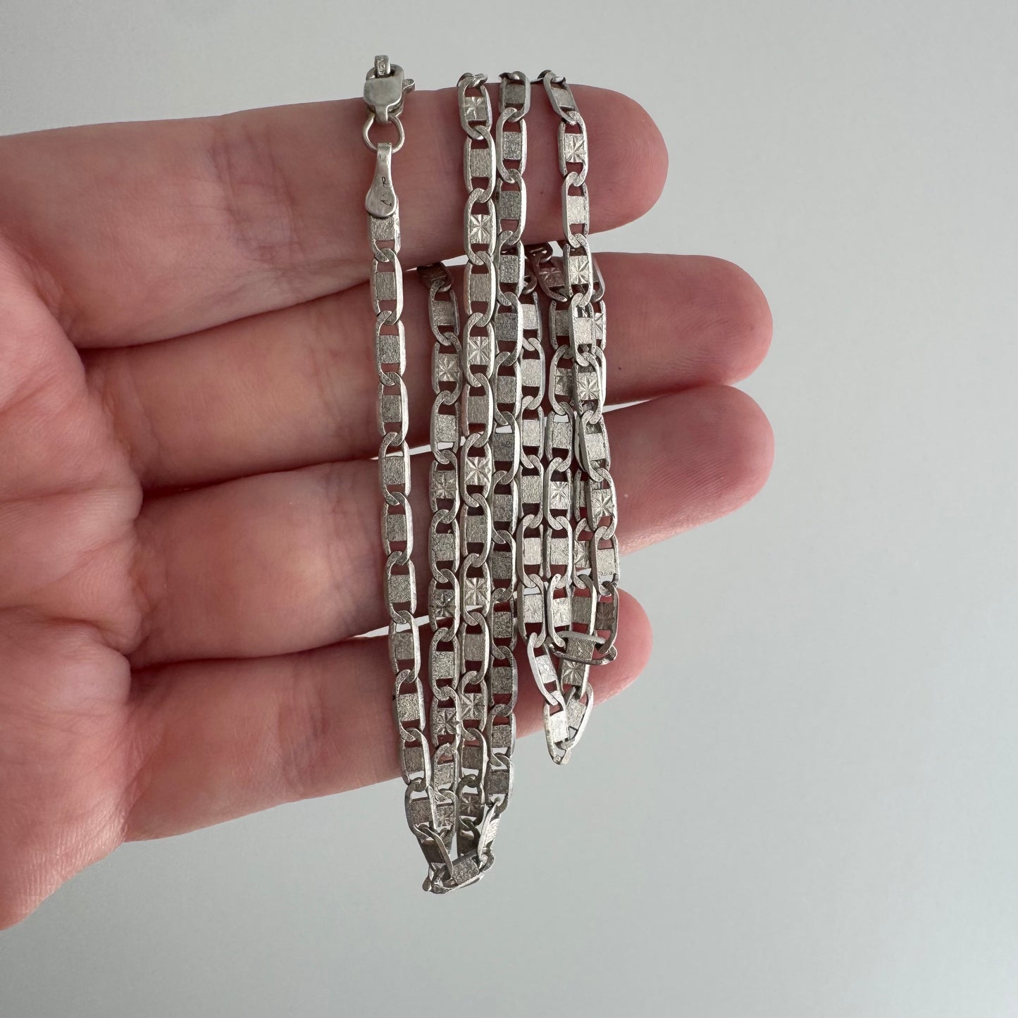V I N T A G E // starburst layer / sterling silver flat mariner anchor chain with starburst details / 23.5", 5.9g