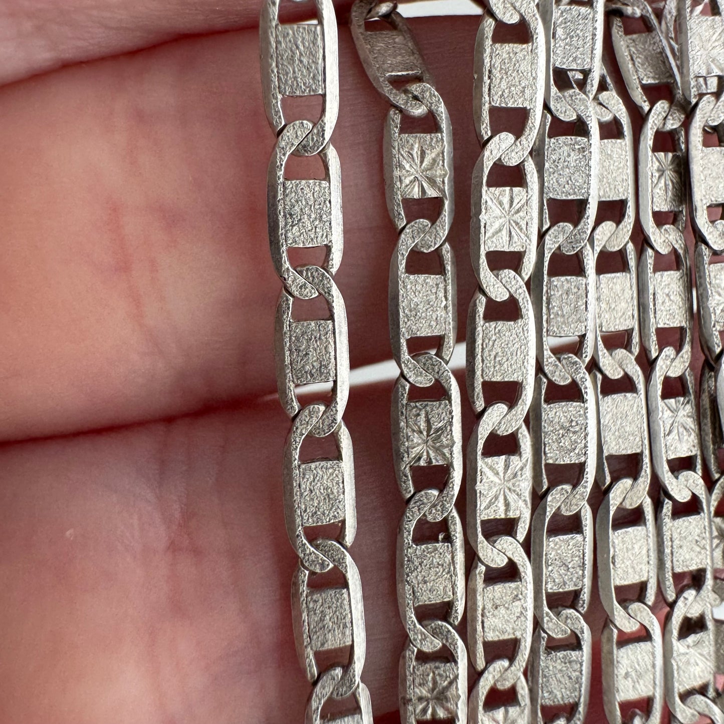 V I N T A G E // starburst layer / sterling silver flat mariner anchor chain with starburst details / 23.5", 5.9g