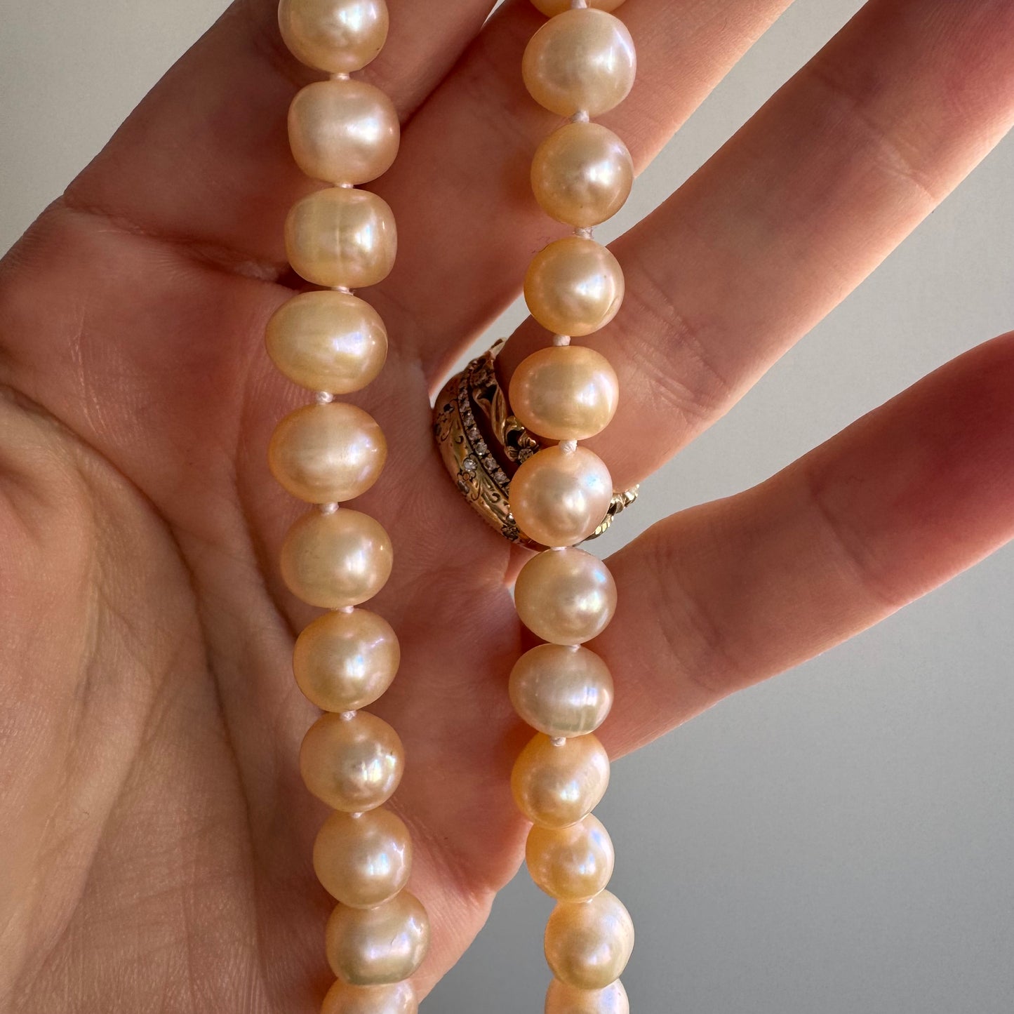 RESERVED V I N T A G E // rosy pearls / 14k and slightly pink cultured pearl necklace / 18"